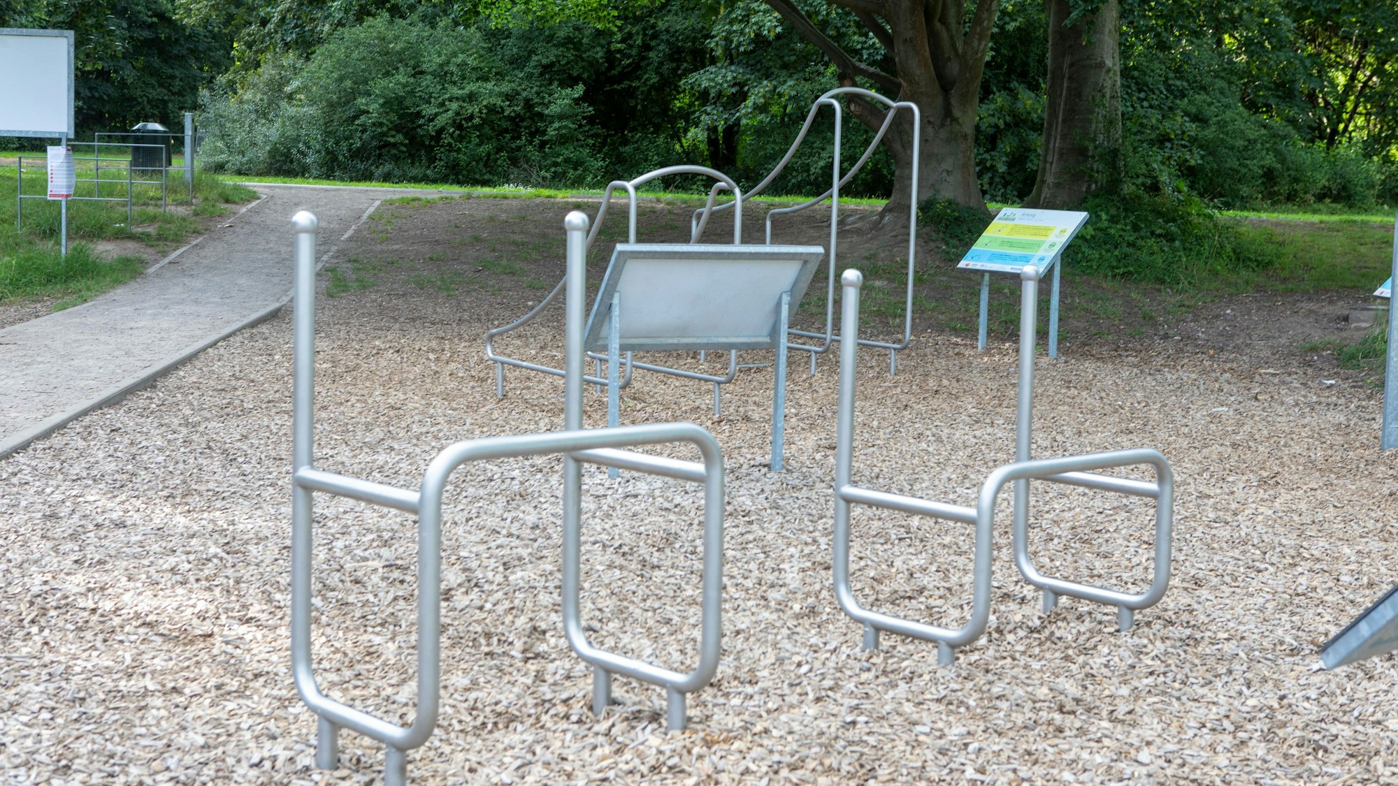 Fitness-parcours an der Groov in Zündorf