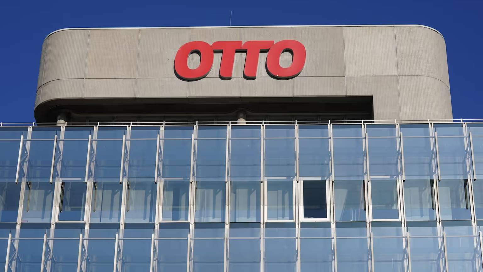 Blick auf die Zentrale des Handelsunternehmens Otto