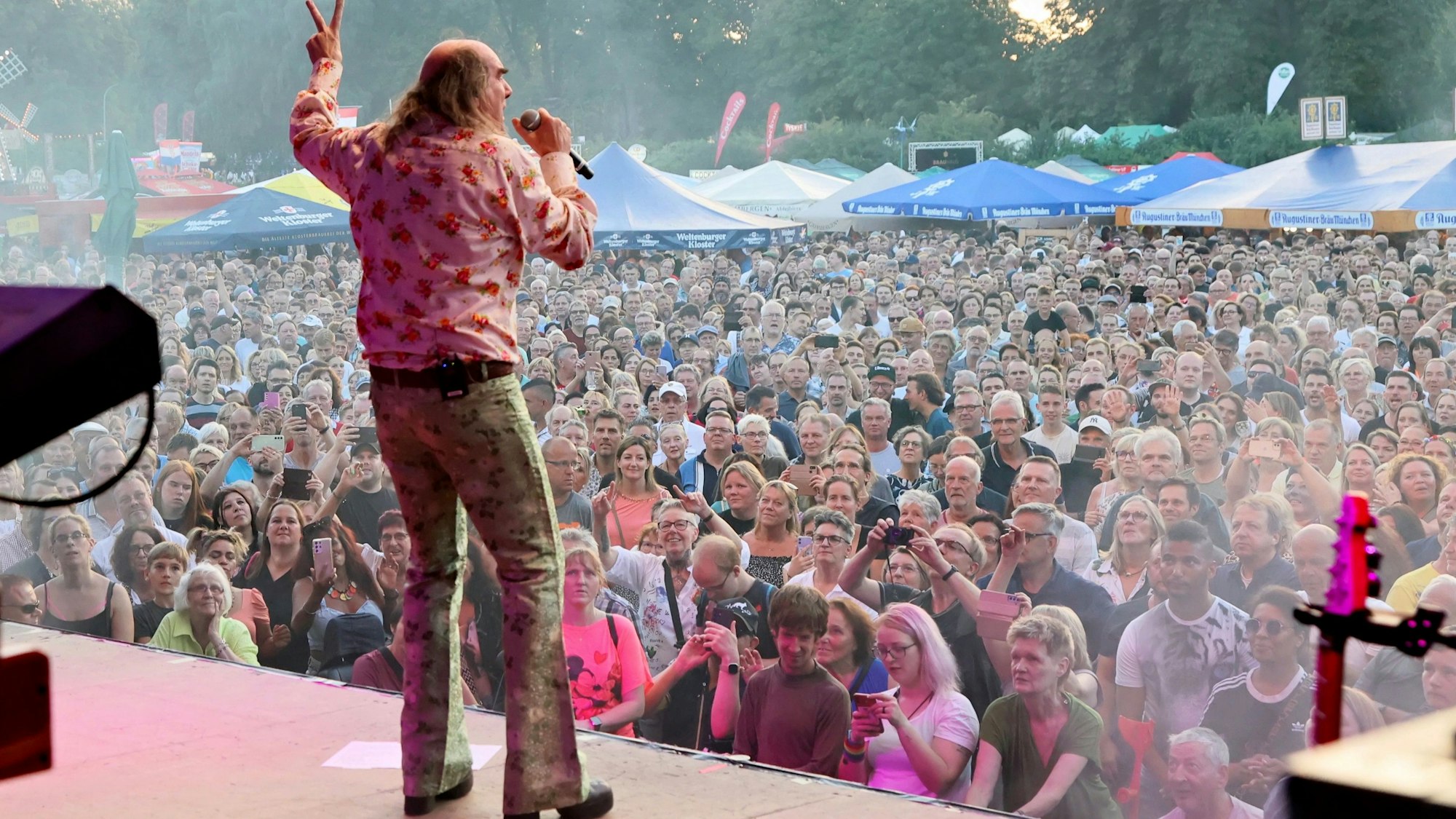 Ein Klassiker: Guildo Horn auf der Bierbörse.