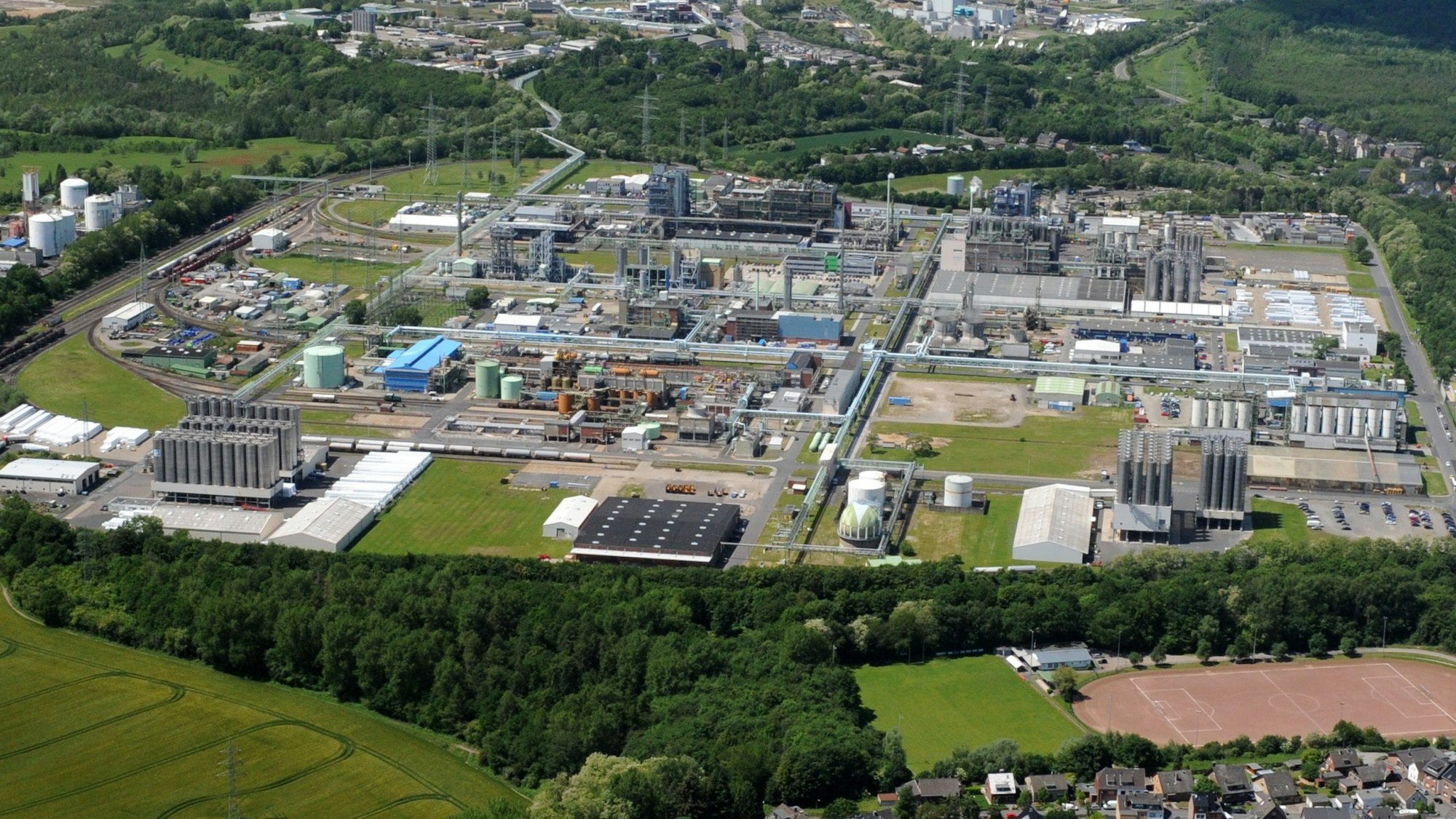 Luftbild des Chemieparks Knapsack.