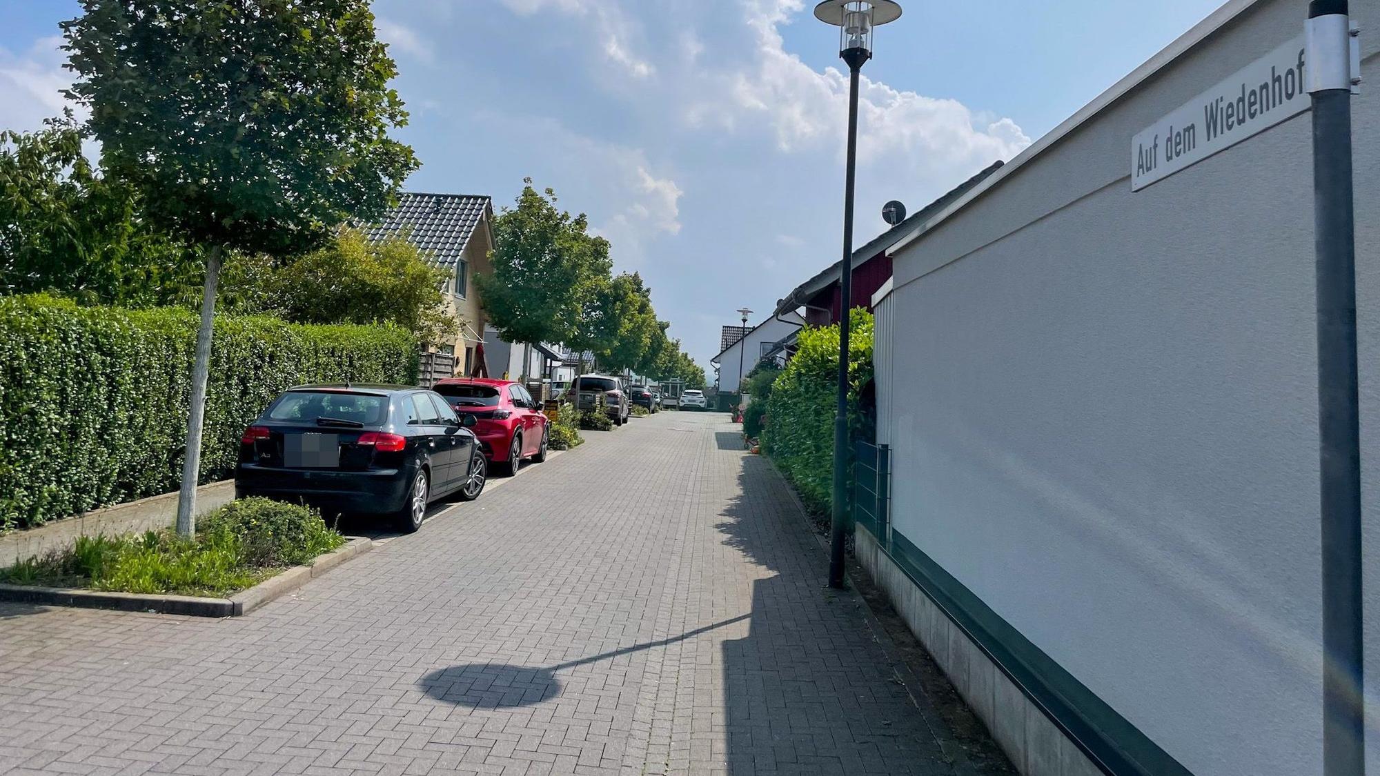 Die Stadt Leichlingen will die Straßen Am Wasserturm und Auf dem Wiedenhof zu verkehrsberuhigten Bereichen machen. Bisher dürfen Autos dort parken, wo es nicht verboten ist.