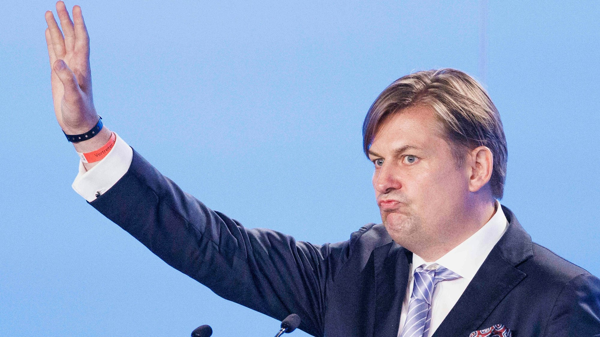 Maximilian Krah bei seiner Vorstellungsrede als AfD-Spitzenkandidat für die Europawahl der AfD Europawahlversammlung in Magdeburg