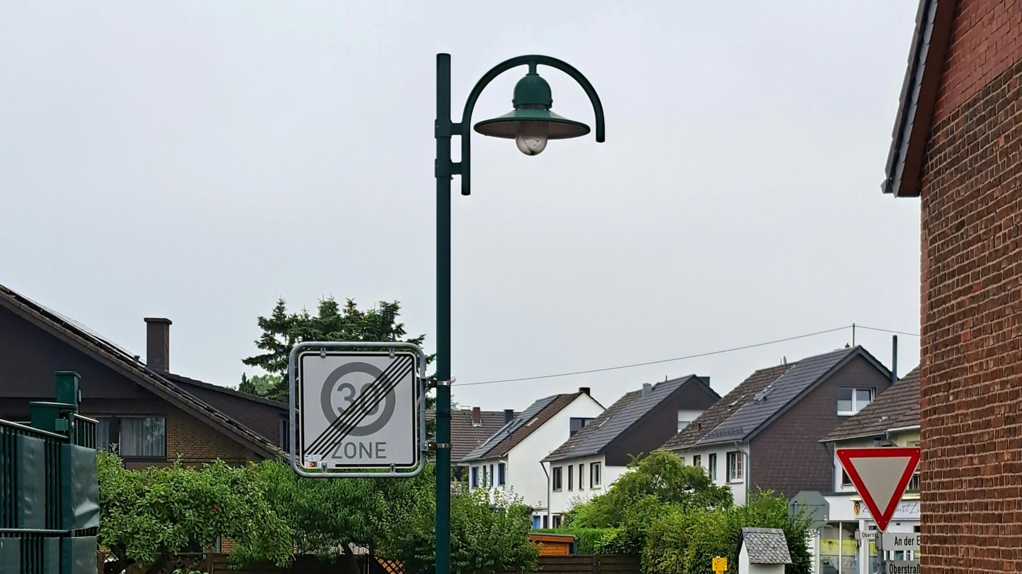 Um Energie zu sparen, soll die Straßenbeleuchtung auf den Niederkasseler Straßen auch in Zukunft zwischen 1 und 5 Uhr ausgeschaltet bleiben.