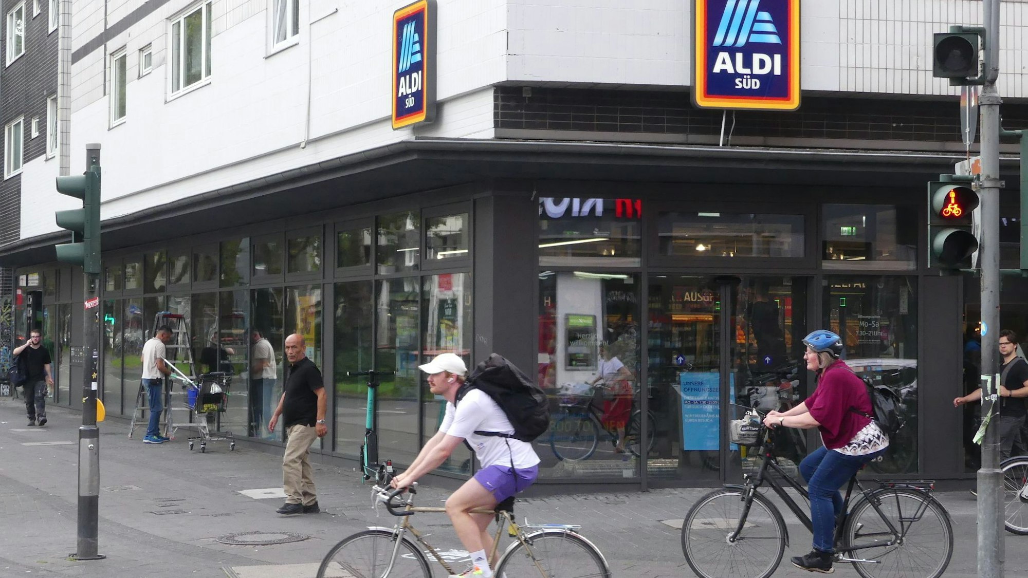 Der Eingang der Aldi-Filiale.