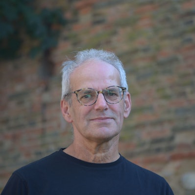 Herbert Pelzer im Porträt.