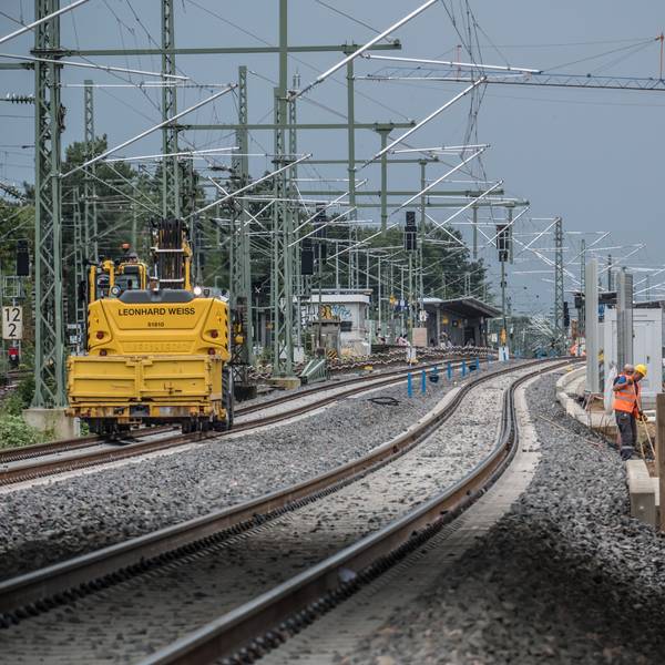 Gleisbauarbeiten nördlich des Bahnhofs Leverkusen-Mitte. Foto: Ralf Krieger
