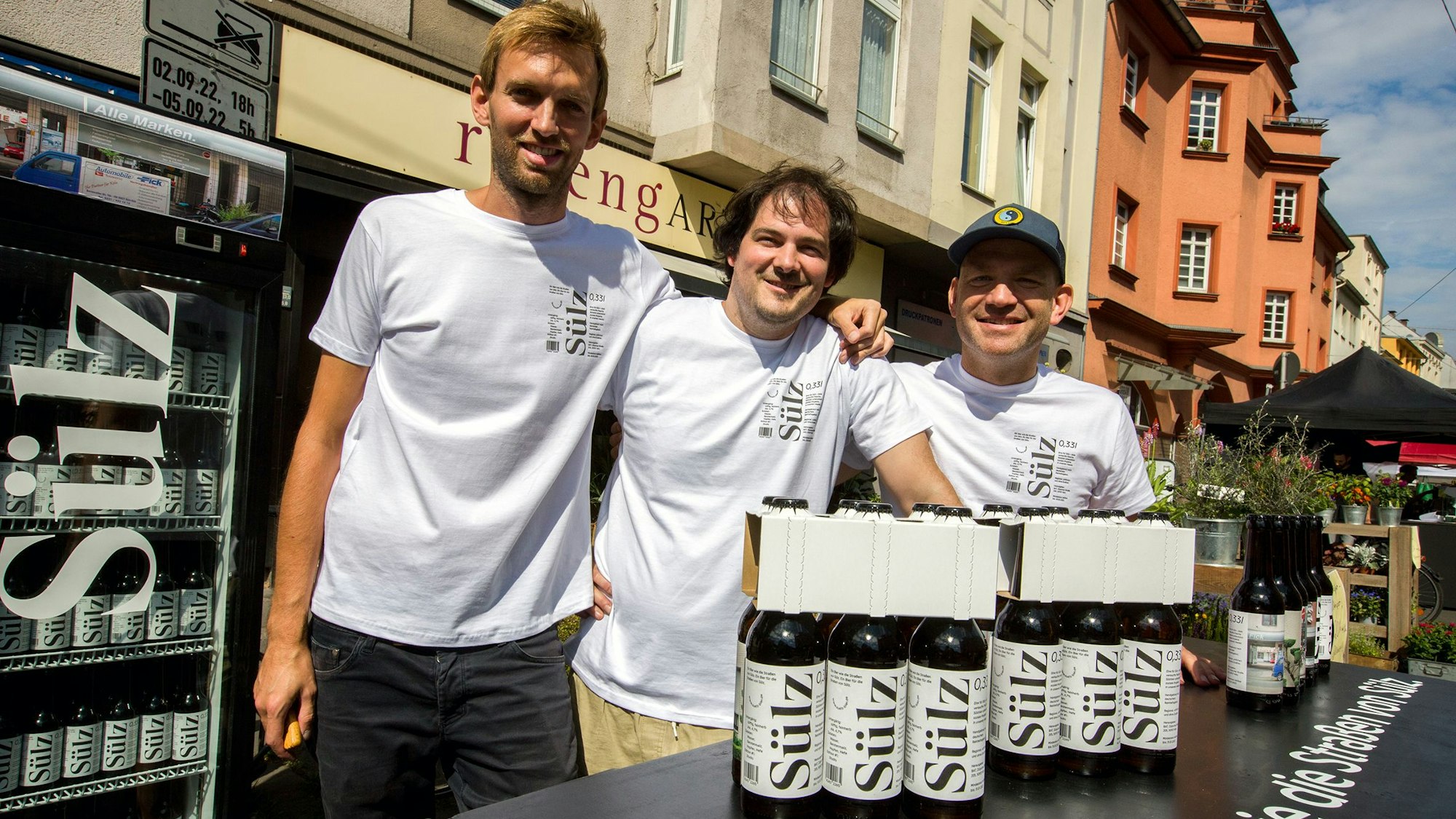 Thekenpersonal auf dem Straßenfest/Carrée-Fest Sülz-Klettenberg