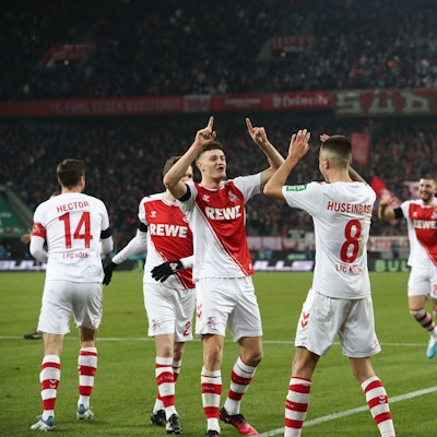 Die Spieler des FC Köln jubeln nach einem Treffer gegen Werder Bremen in der vergangenen Saison.