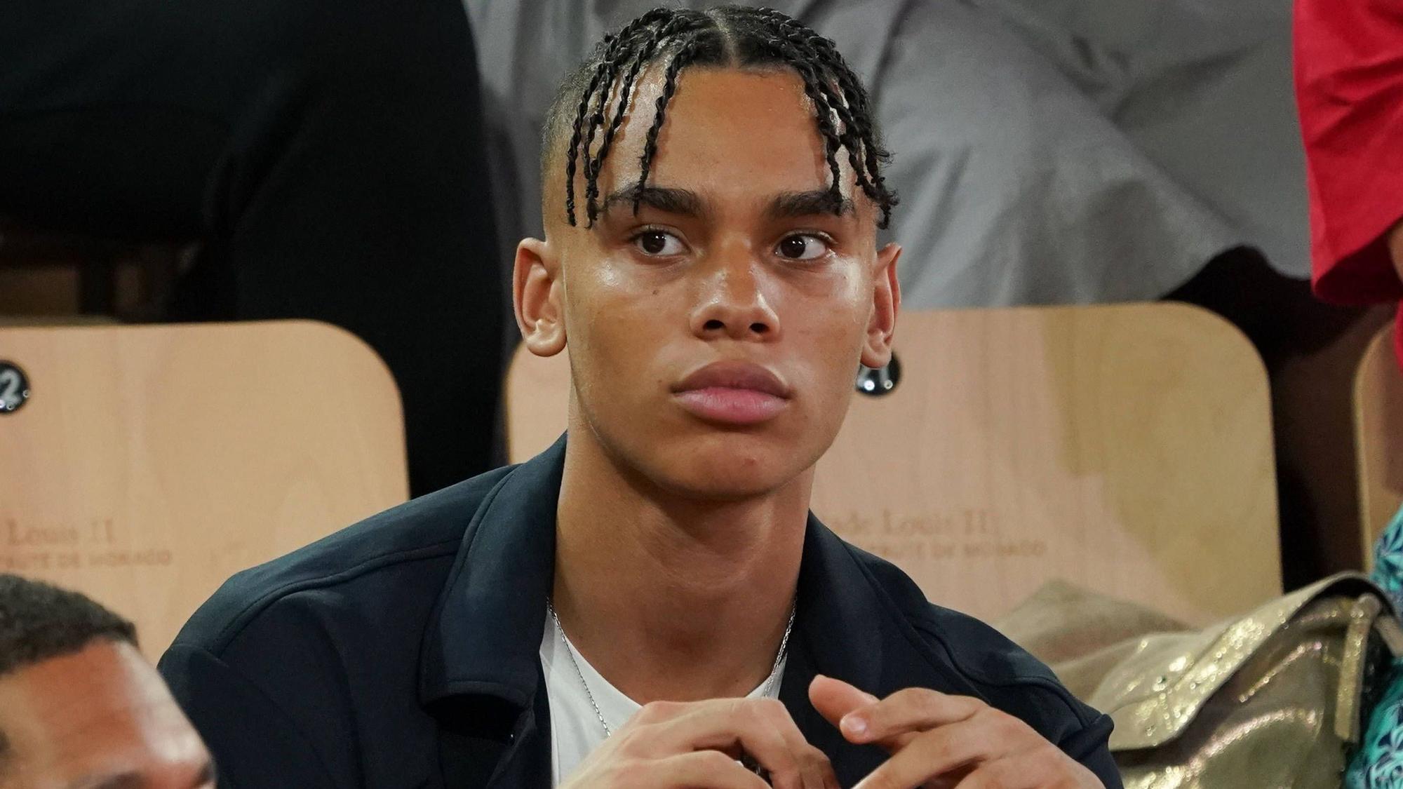 Alexandre Coste bei einem Basketballspiel.