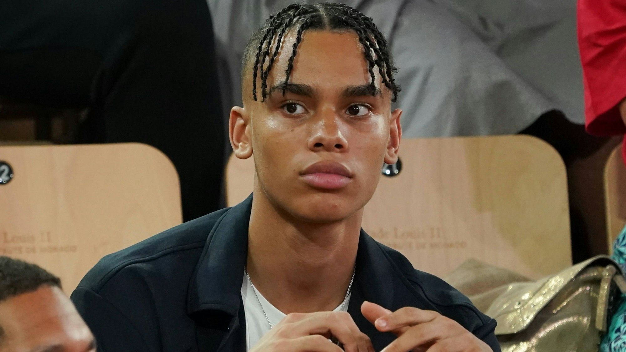 Alexandre Coste bei einem Basketballspiel.
