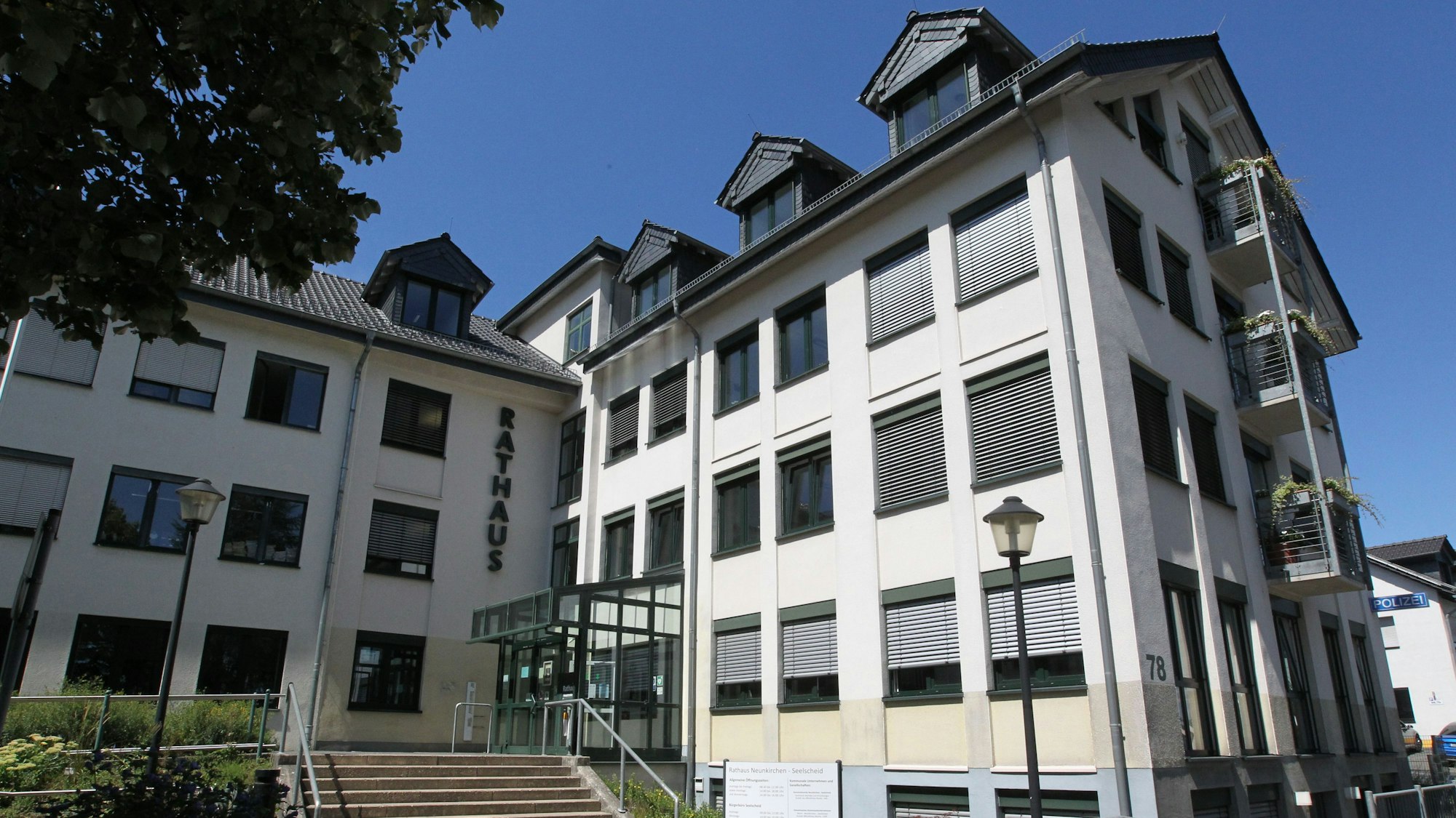 Das Rathaus in Neunkirchen.