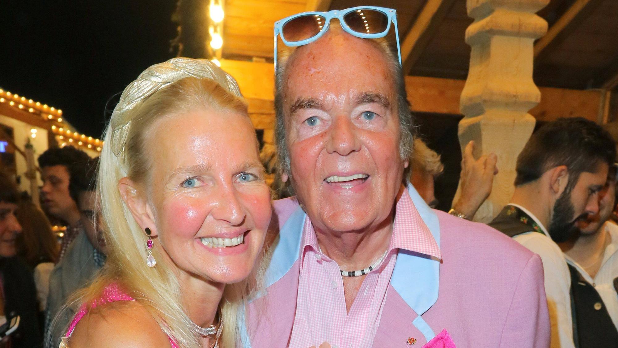 Konsul Hans-Hermann Weyer mit seiner Frau Christina Scholtyssek auf dem Oktoberfest 2015.