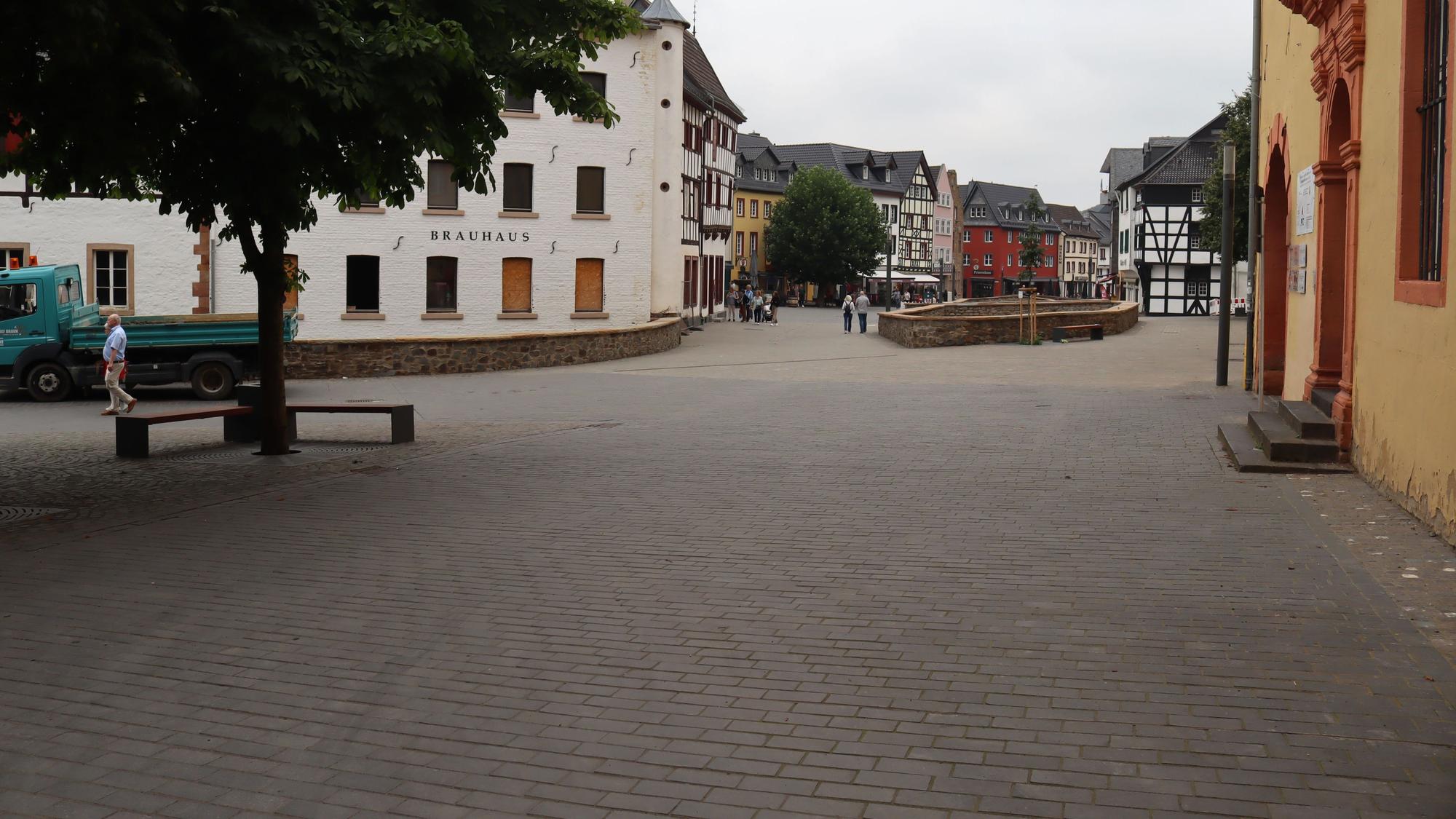 Die Fläche zwischen Salzmarkt und St.-Michael-Gymnasium böte Platz für ein paar Parkplätze.