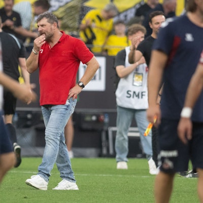 Steffen Baumgart musste am Samstag damit umgehen, dass auch eine hervorragende Leistung nicht gereicht hatte, um mit Köln in Dortmund zu punkten.