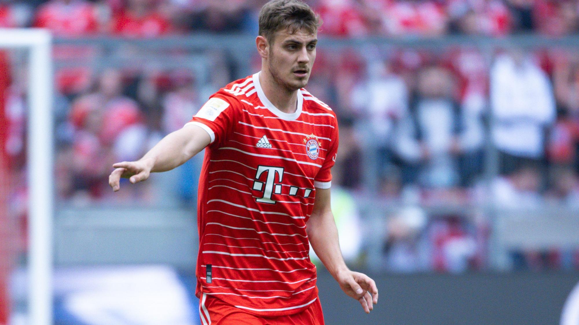 Josip Stanisic von München soll vor einem Wechsel nach Leverkusen stehen.