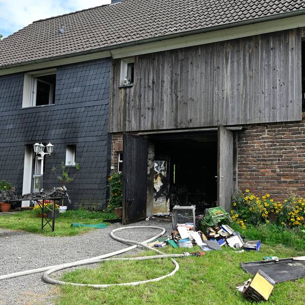 Ein Anbau eines Fachwerkhauses aus dem 17. Jahrhundert stand in Flammen.