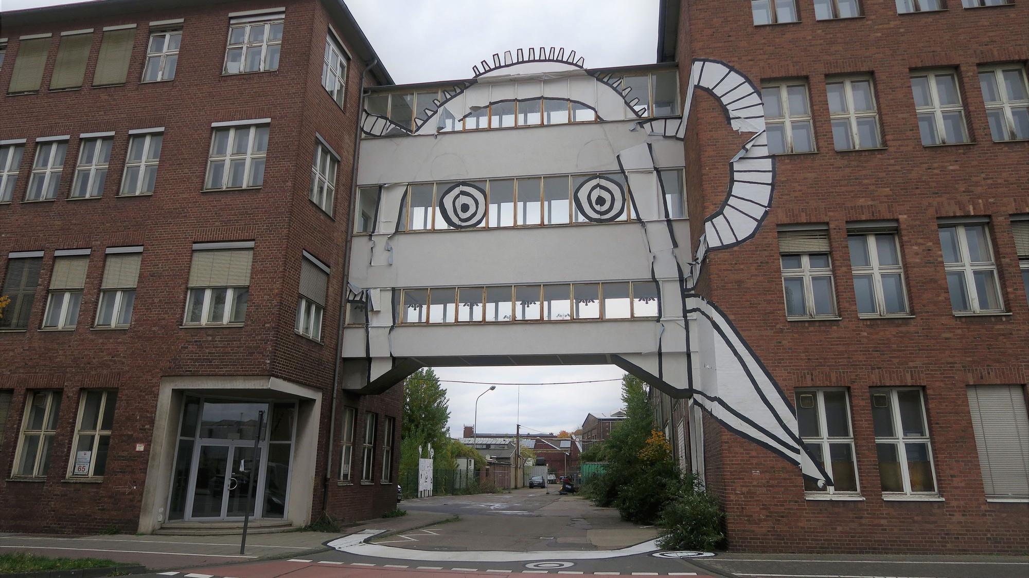 15.5.2023, Kalk: Eingang zum Osthof an der Dillenburger Straße. Foto: Hermans