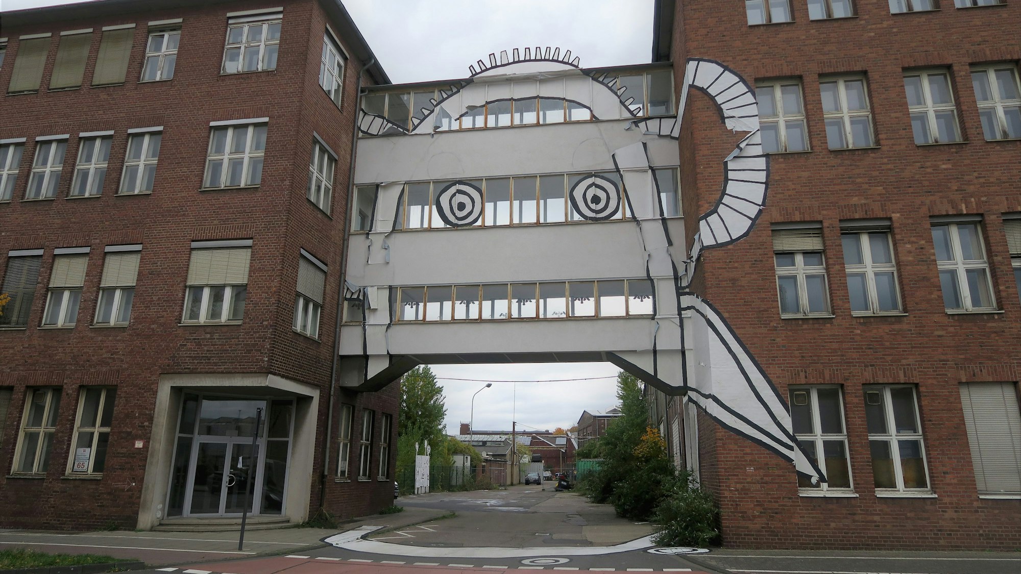 15.5.2023, Kalk: Eingang zum Osthof an der Dillenburger Straße. Foto: Hermans