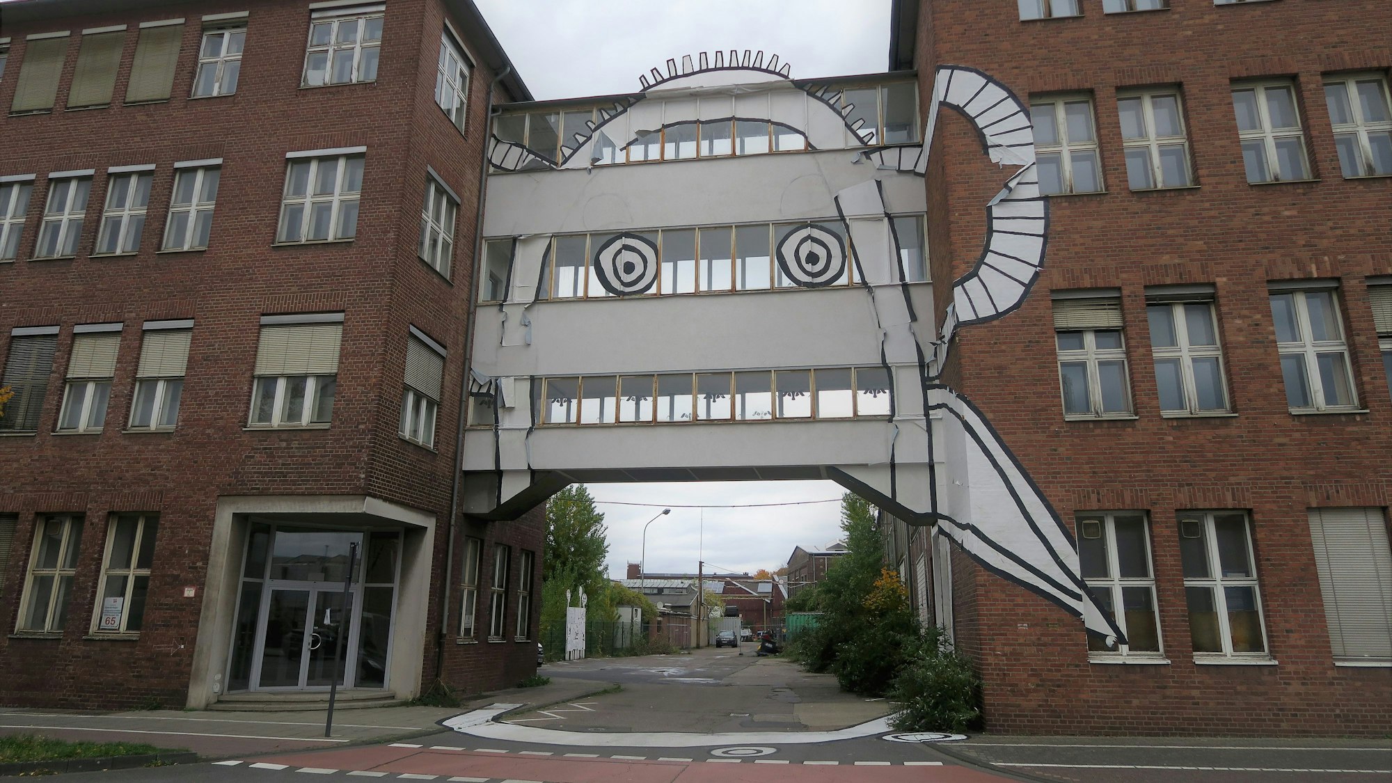 15.5.2023, Kalk: Eingang zum Osthof an der Dillenburger Straße. Foto: Hermans