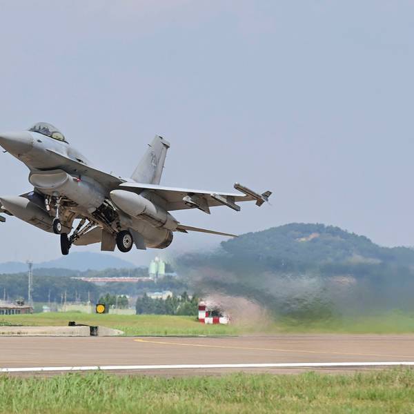 Dieses vom südkoreanischen Verteidigungsministerium zur Verfügung gestellte Foto zeigt einen Kampfjet von Typ KF-16 der südkoreanischen Luftwaffe während der Militärübung „Ulchi Freedom Shield“.