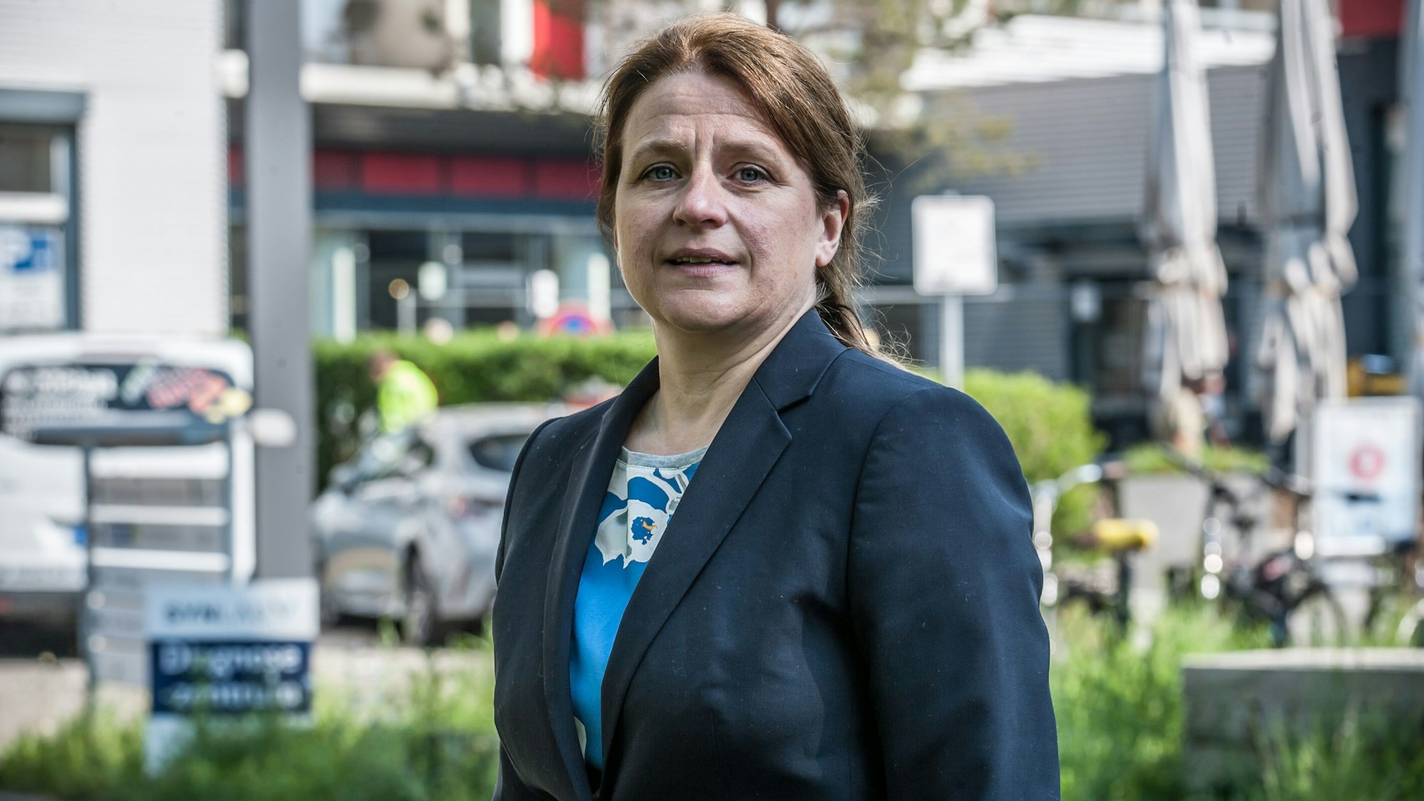 Im Klinikum-Park: Anja Mitrenga-Theusinger