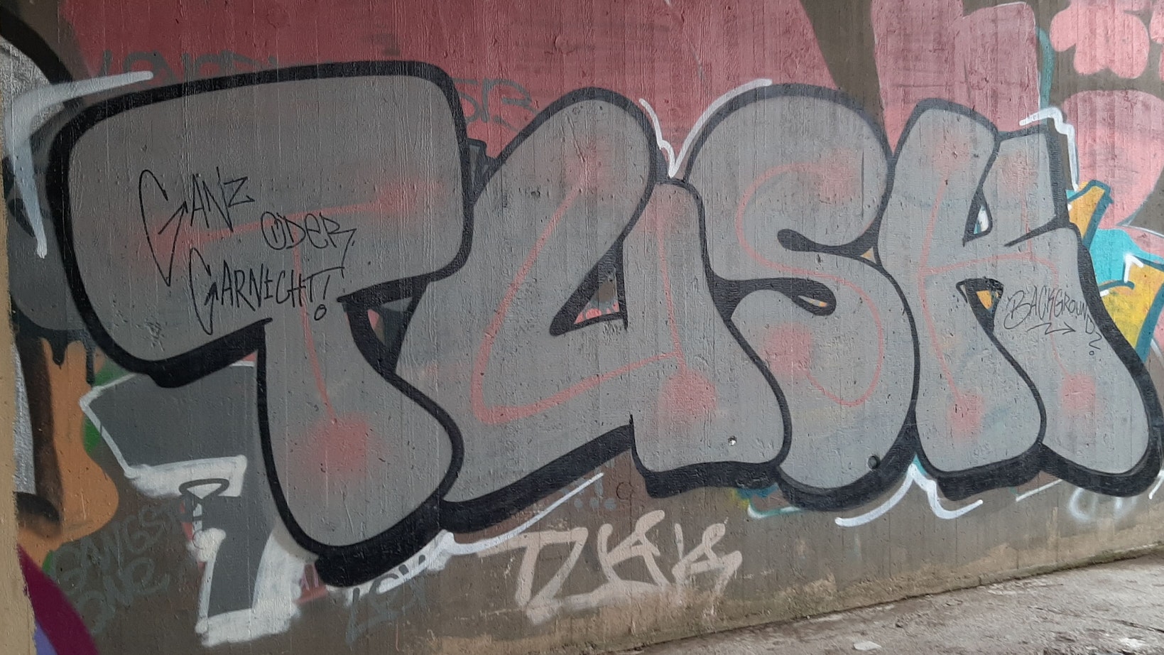 Graffiti in Leverkusen / Rundgang mit Carsten Klett