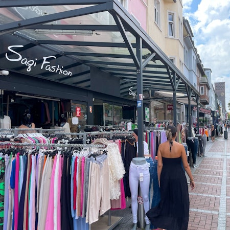 Die Fußgängerzone in Wiesdorf.