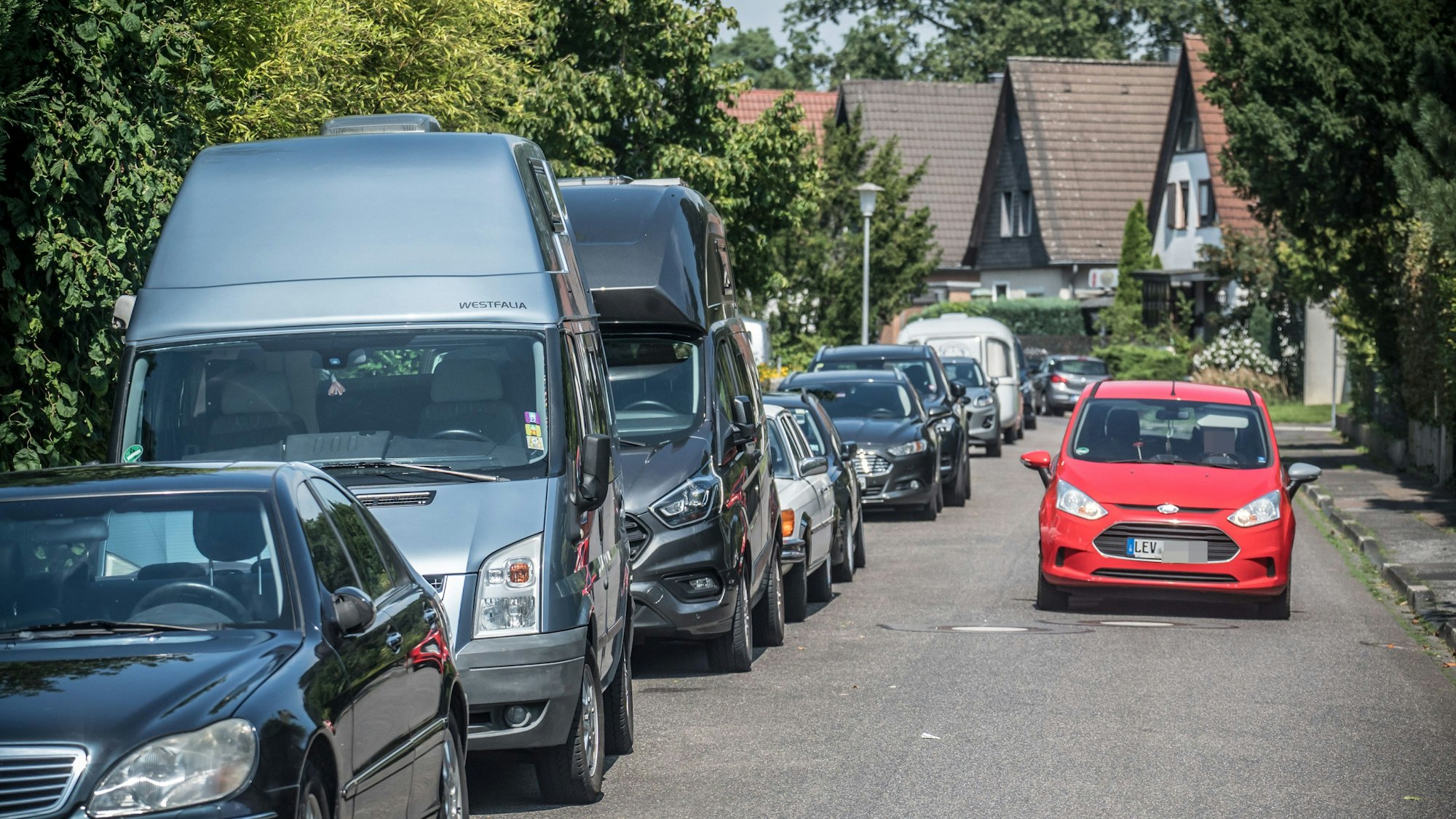 Wohnmobile parken im öffentlichen Raum: zum Beispiel in der Waldsiedlung.