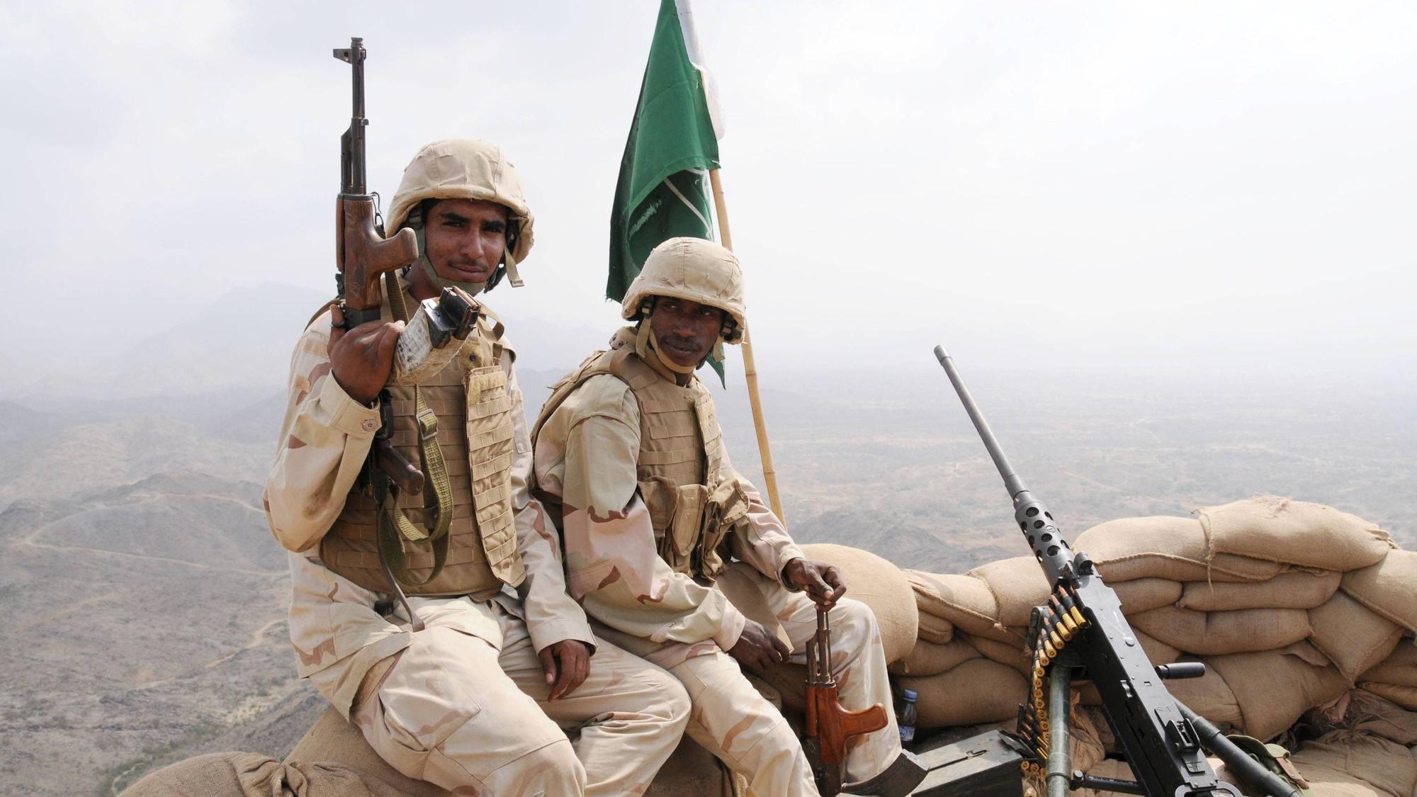 Saudische Soldaten sichern einen Posten im Grenzgebiet.