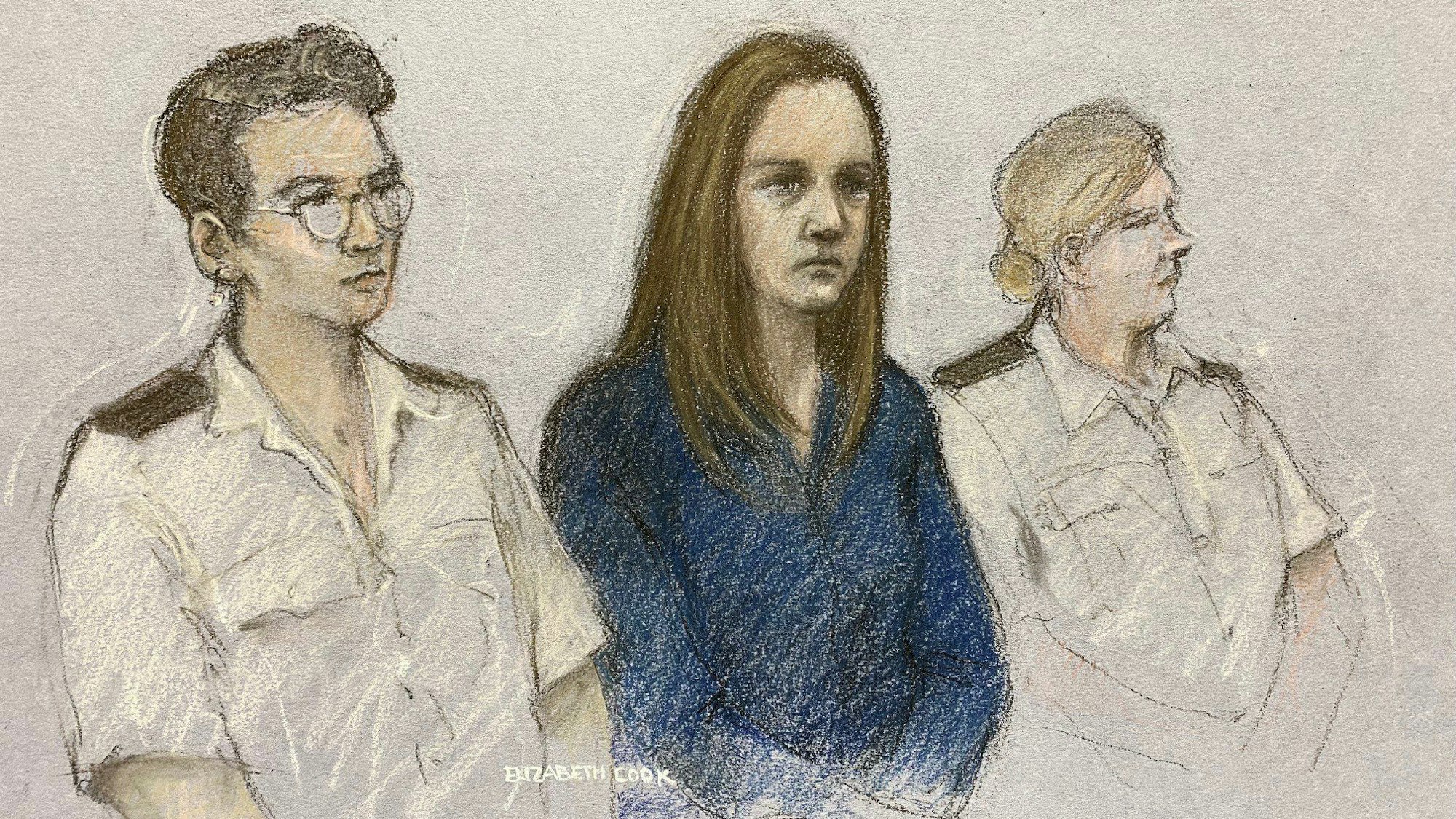 Diese Gerichtszeichnung vom 10. August zeigt die Krankenschwester Lucy Letby, die der Urteilsverlesung im Manchester Crown Court zuhört. Am Montag wurde das Strafmaß verkündet. Letby muss lebenslang in Haft.