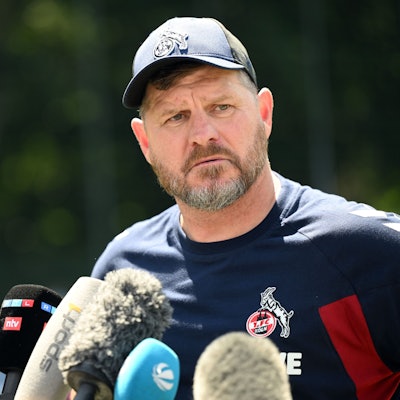 Kölns Trainer Steffen Baumgart sieht die Reform im deutschen Nachwuchsfußball kritisch.