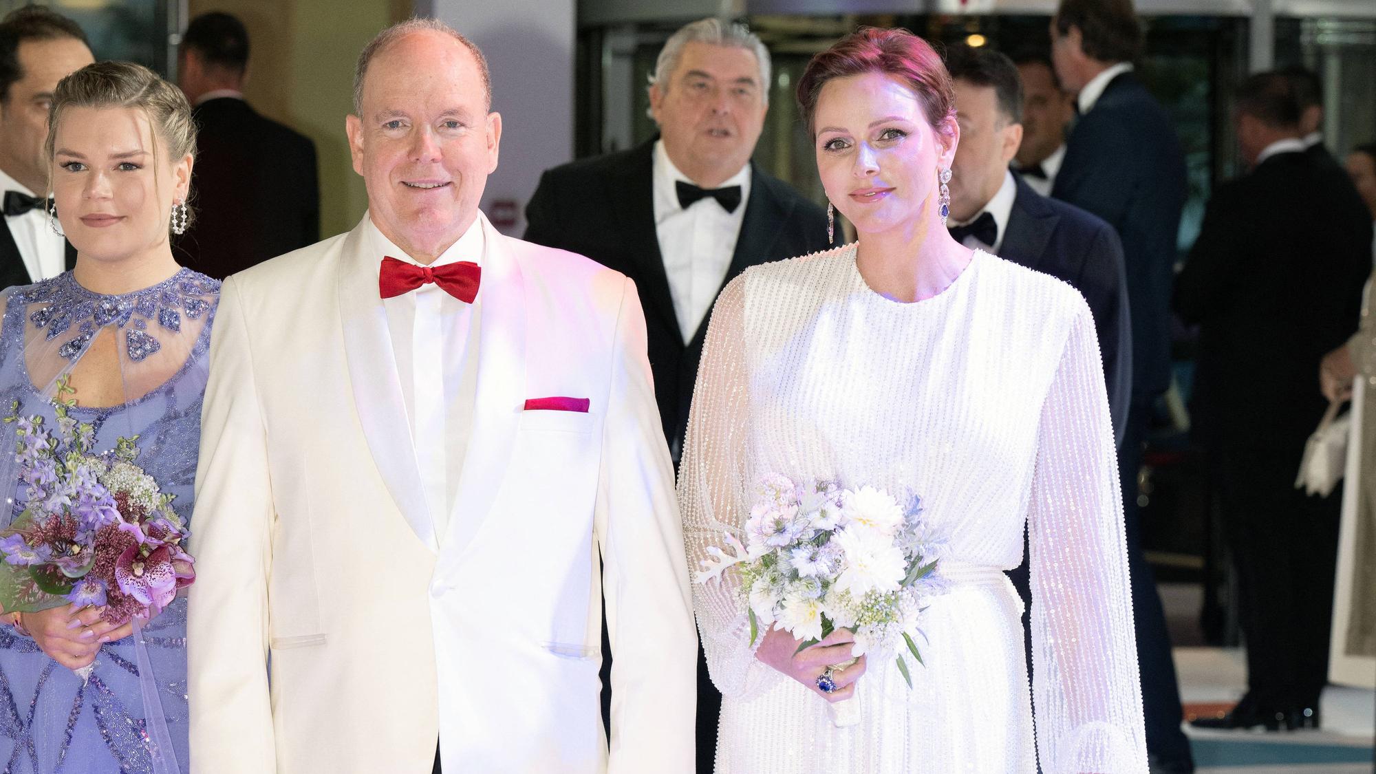 Fürst Albert II. und seine Frau Charlène auf dem Roten-Kreuz-Ball in Monaco Ende Juli.