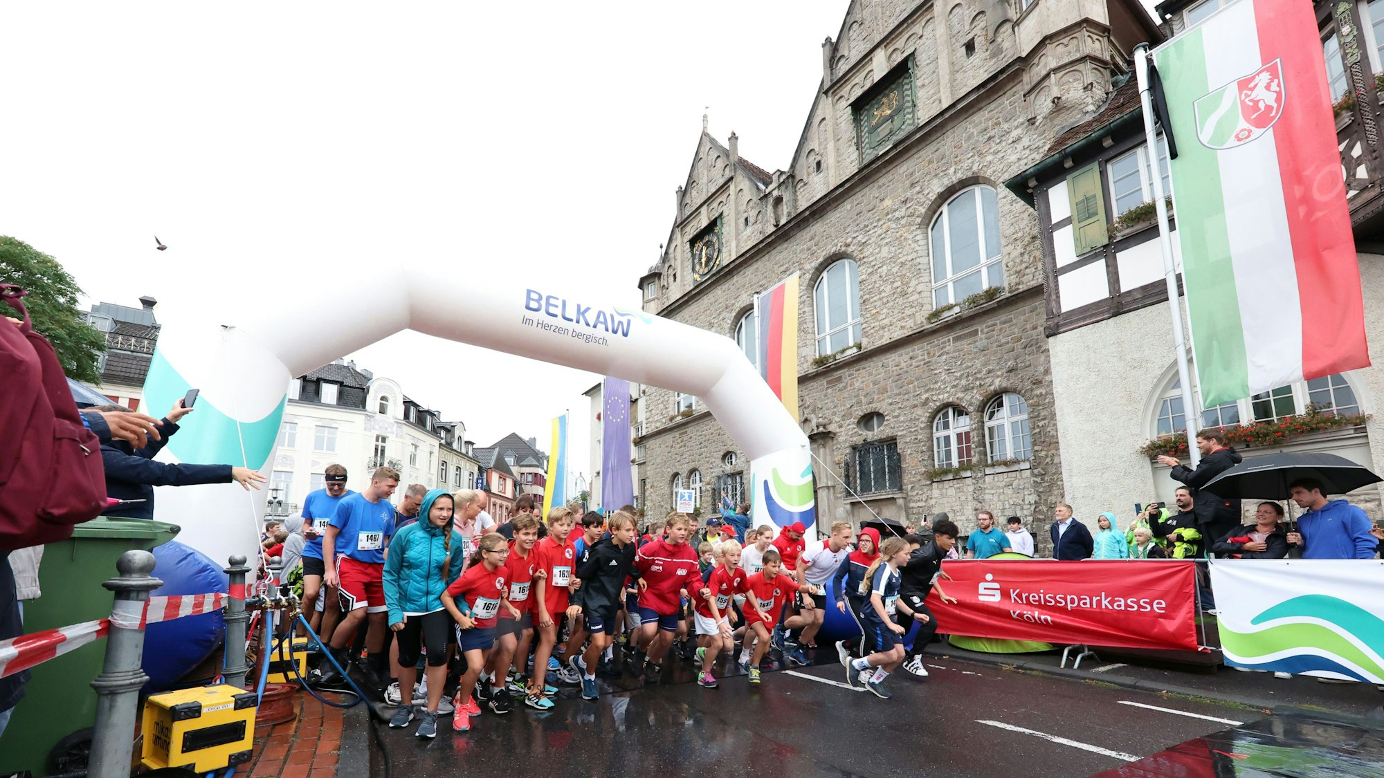 Das Foto zeigt den Start des Gladbacher Stadtlaufs im September 2022.