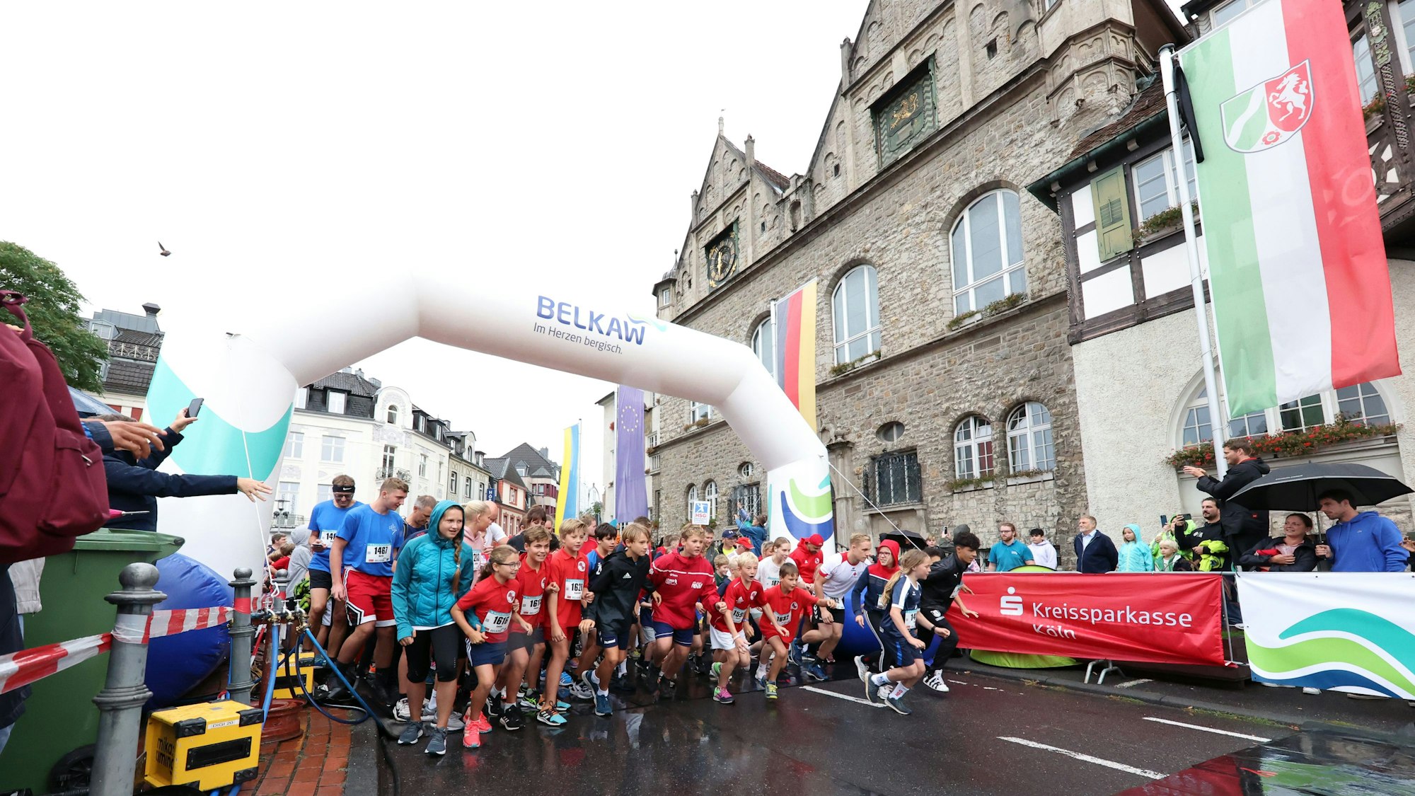 Das Foto zeigt den Start des Gladbacher Stadtlaufs im September 2022.