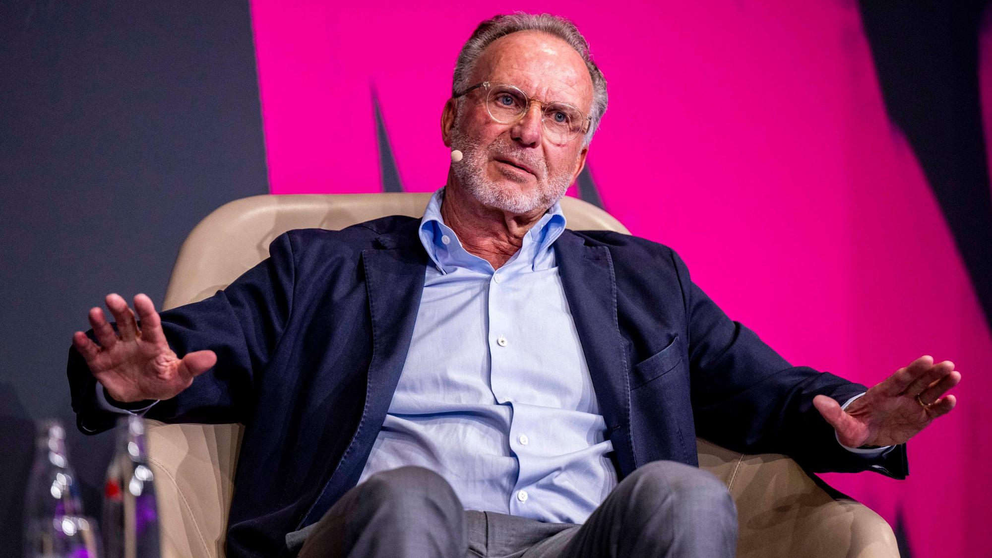 Karl-Heinz Rummenigge will den Kuss-Eklat nach dem WM-Finale nicht überbewerten.