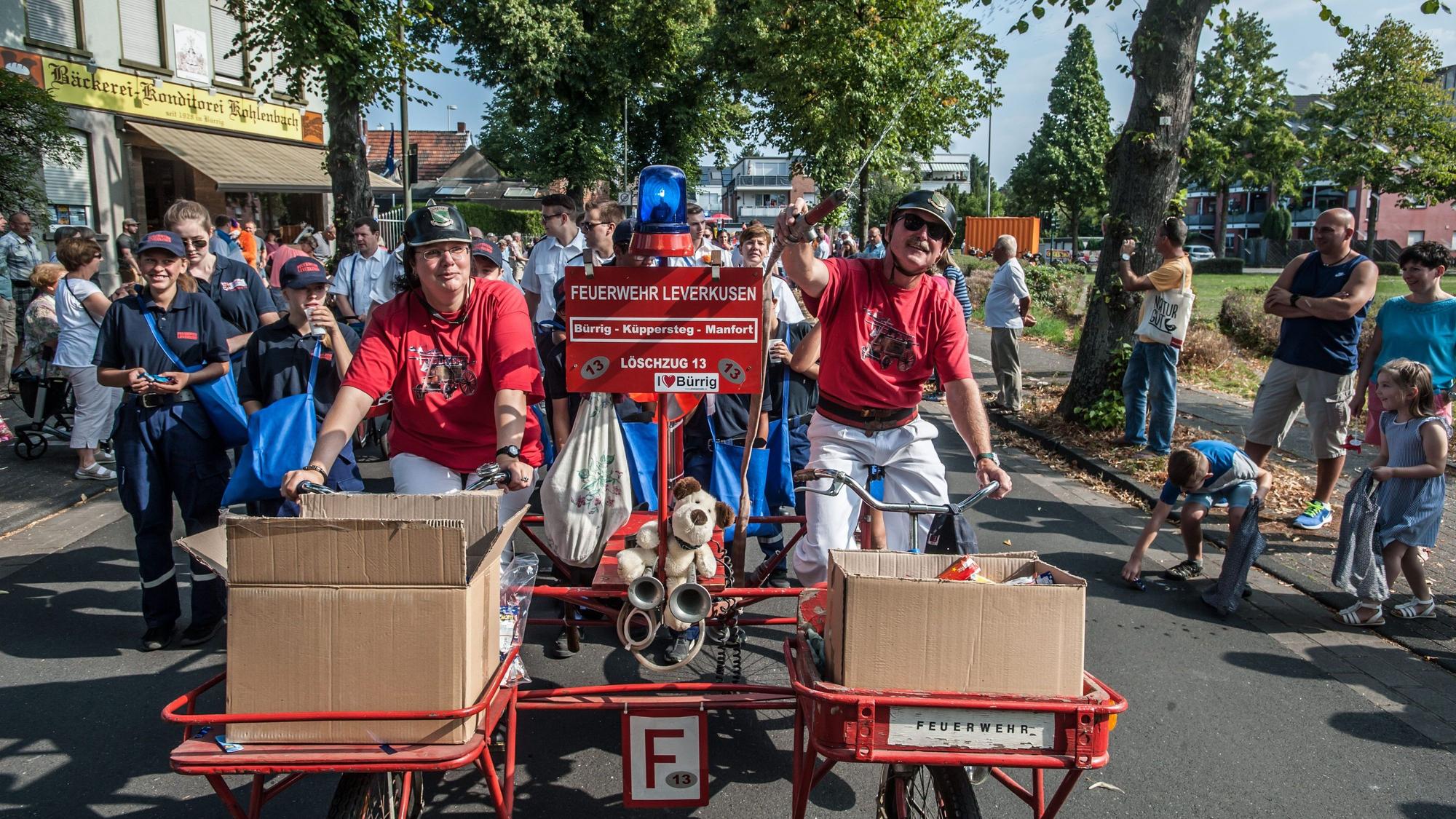 Der Kirmesumzug in Bürrig