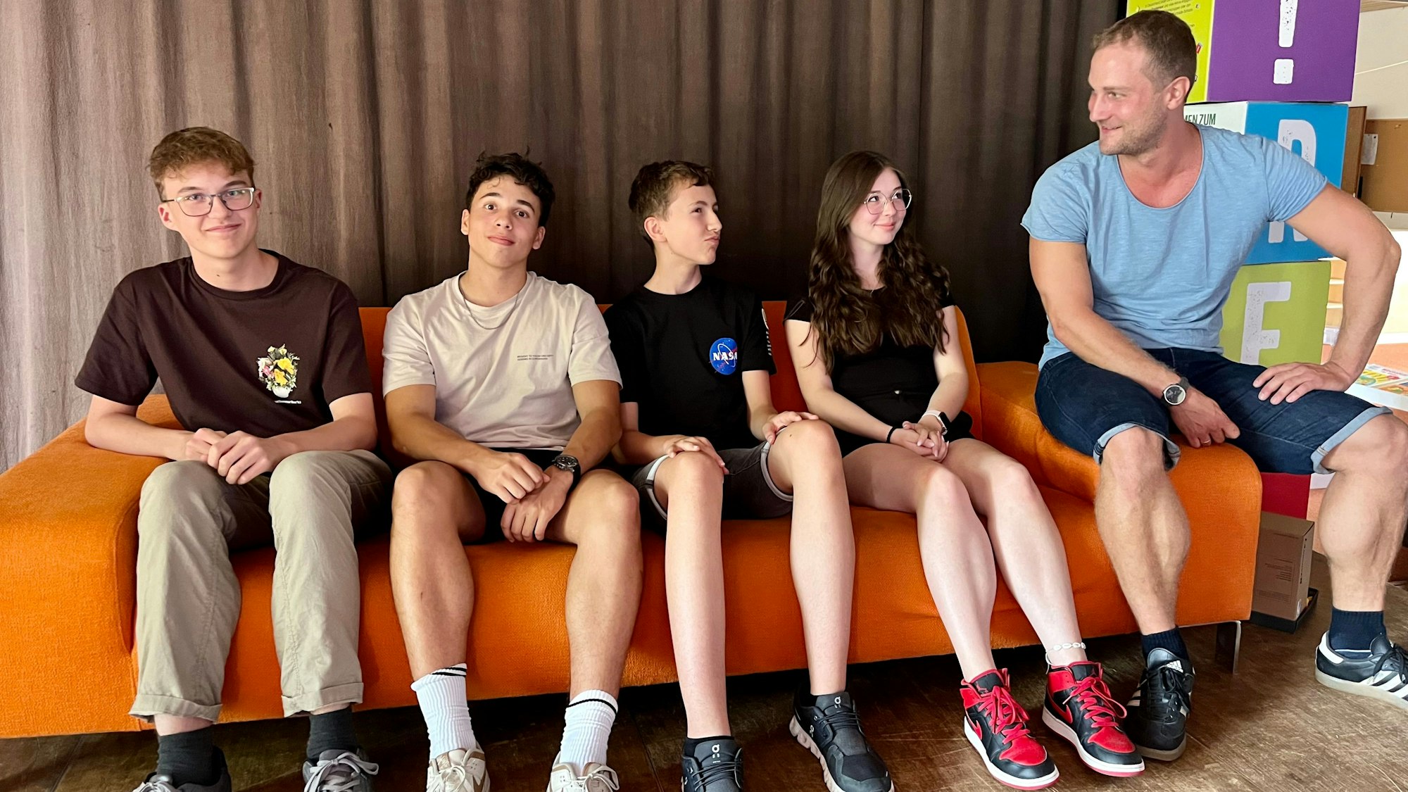 Jugendstadtrat: Jonas Döring, Marwin Klos, Moritz Hüttner, Laura Rehm und Verantwortlicher Simon Frädrich