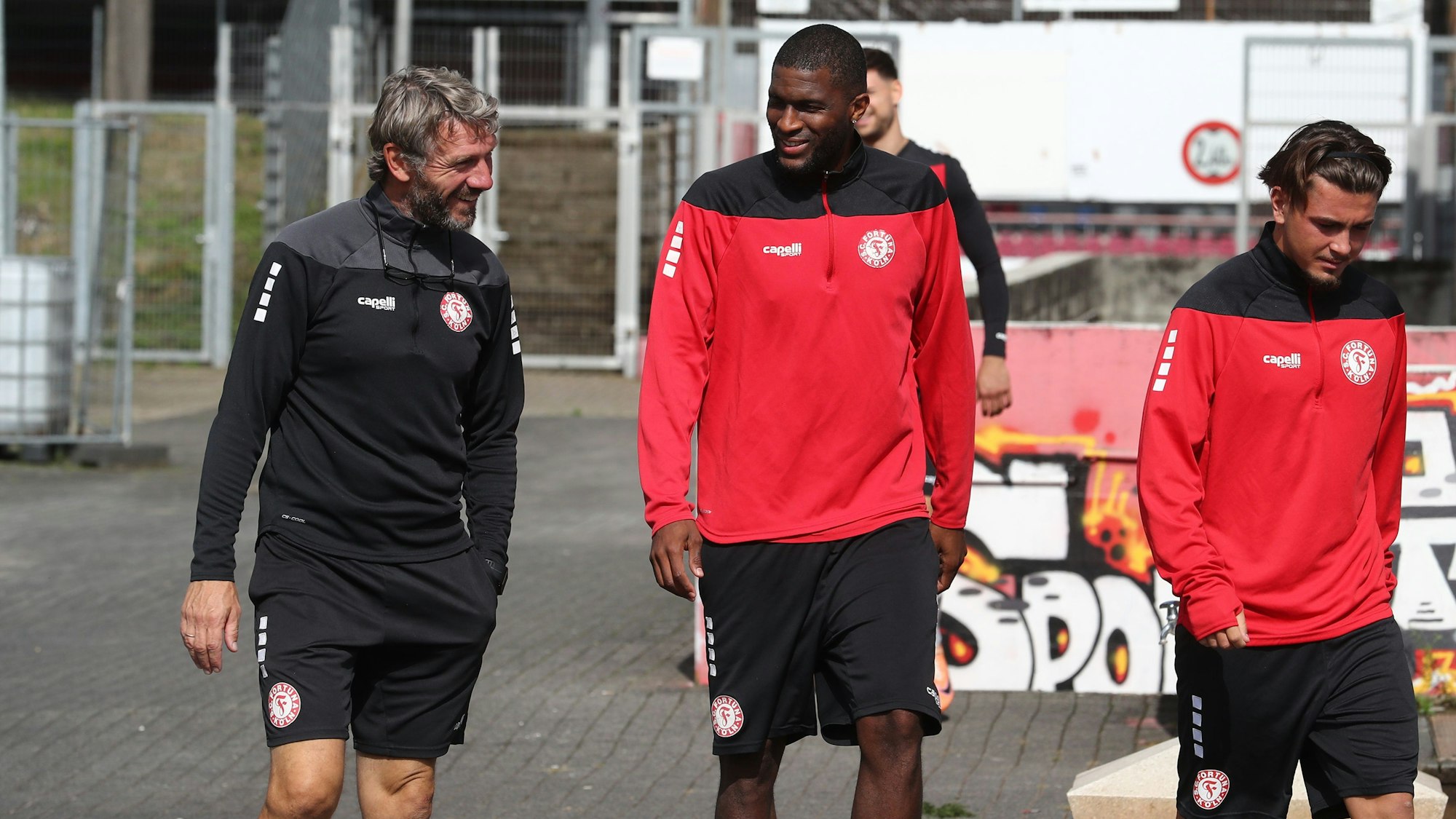 SC Fortuna Köln , 4.Liga, Training, Trainingsgast Anthony Modeste, links: Fortuna-Trainer Markus von Ahlen, 09.08.2023, Bild: Herbert Bucco