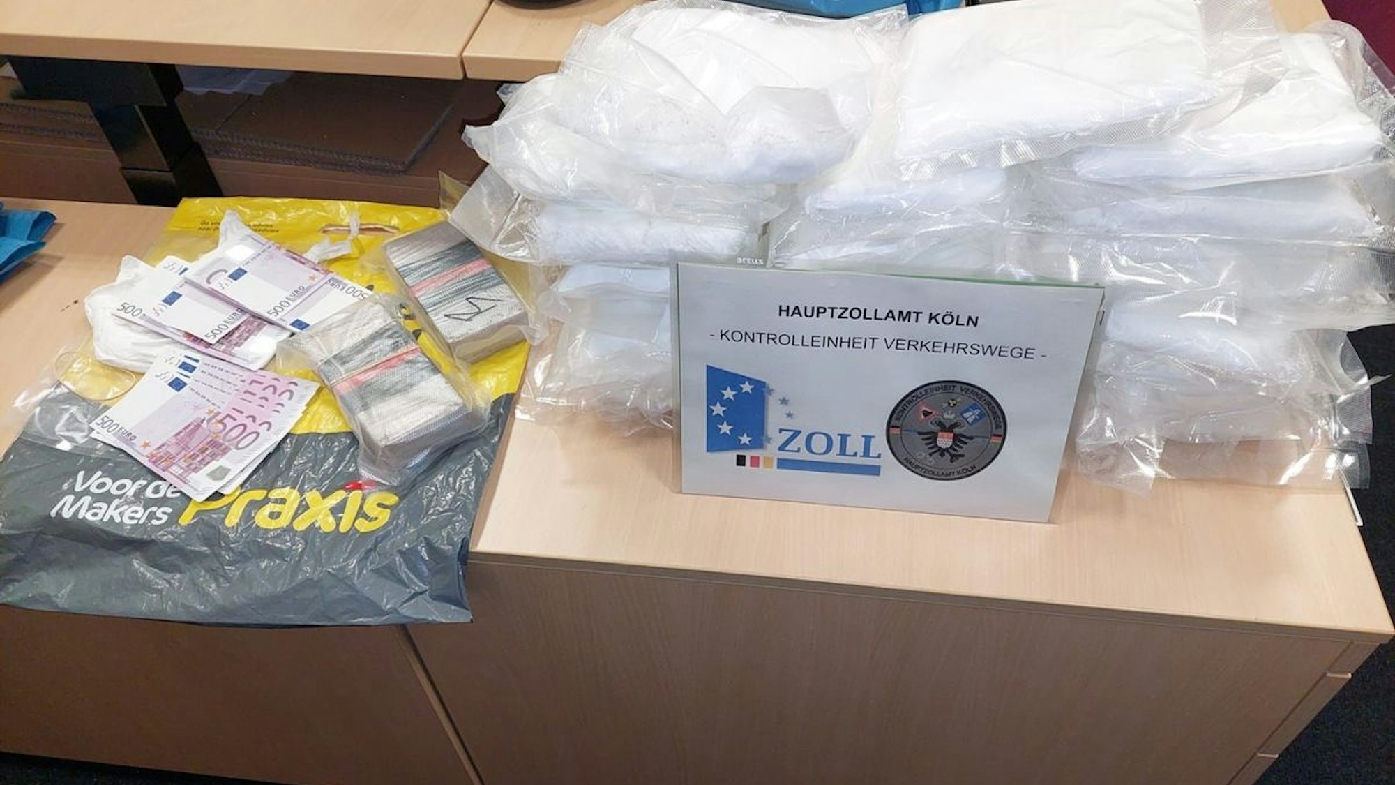 Auf dem Foto ist ein früherer Drogenfund zu sehen.