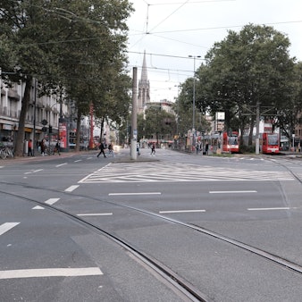 Der Kölner Barbarossaplatz gilt für viele als der hässlichste Platz Kölns.