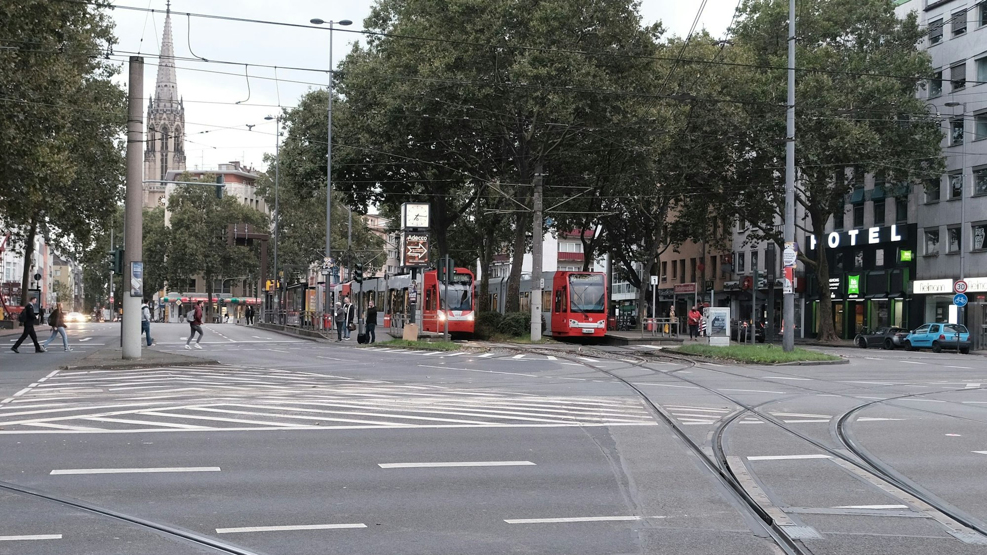 Der Kölner Barbarossaplatz gilt für viele als der hässlichste Platz Kölns.