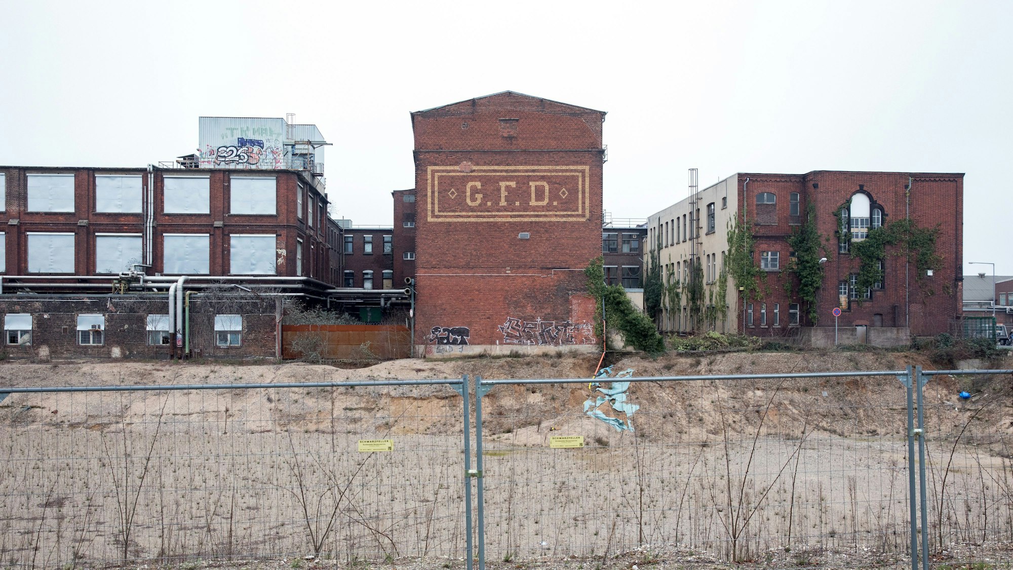 25.01.2023, Köln: Aussenansichten vom Gebäudekomplex des Otto-und-Langen-Quartiers.
Dem Stadtentwicklungsprojekt im Otto-und-Langen-Quartier droht das Aus.
Foto: Michael Bause