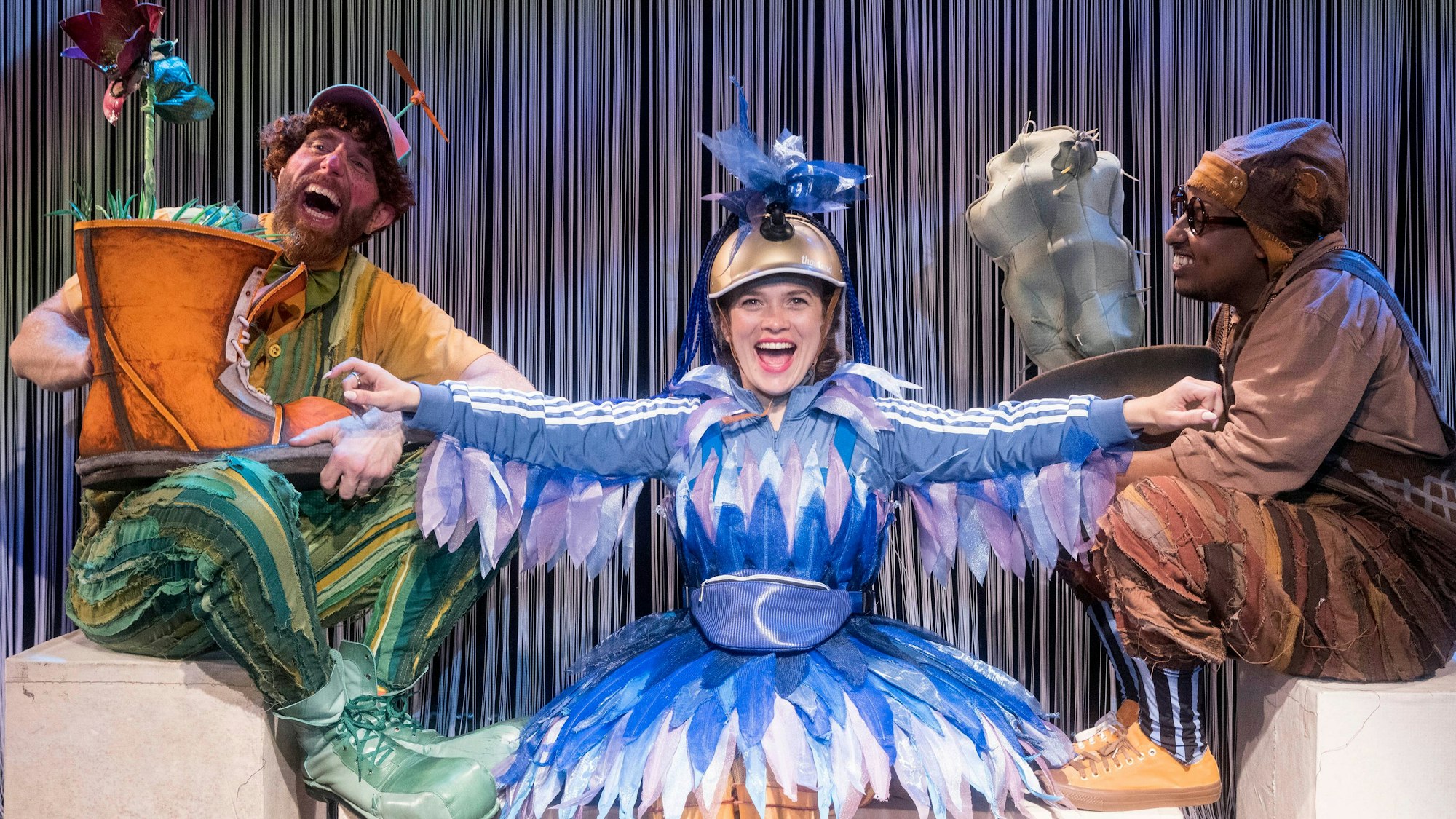 Szenenbild aus dem Stück „Die Brücke“ im Comedia-Theater Köln.