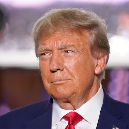 Donald Trump, Präsidentschaftskandidat der republikanischen Partei und ehemaliger Präsident der USA, muss sich mit vier Prozessen auseinandersetzen.