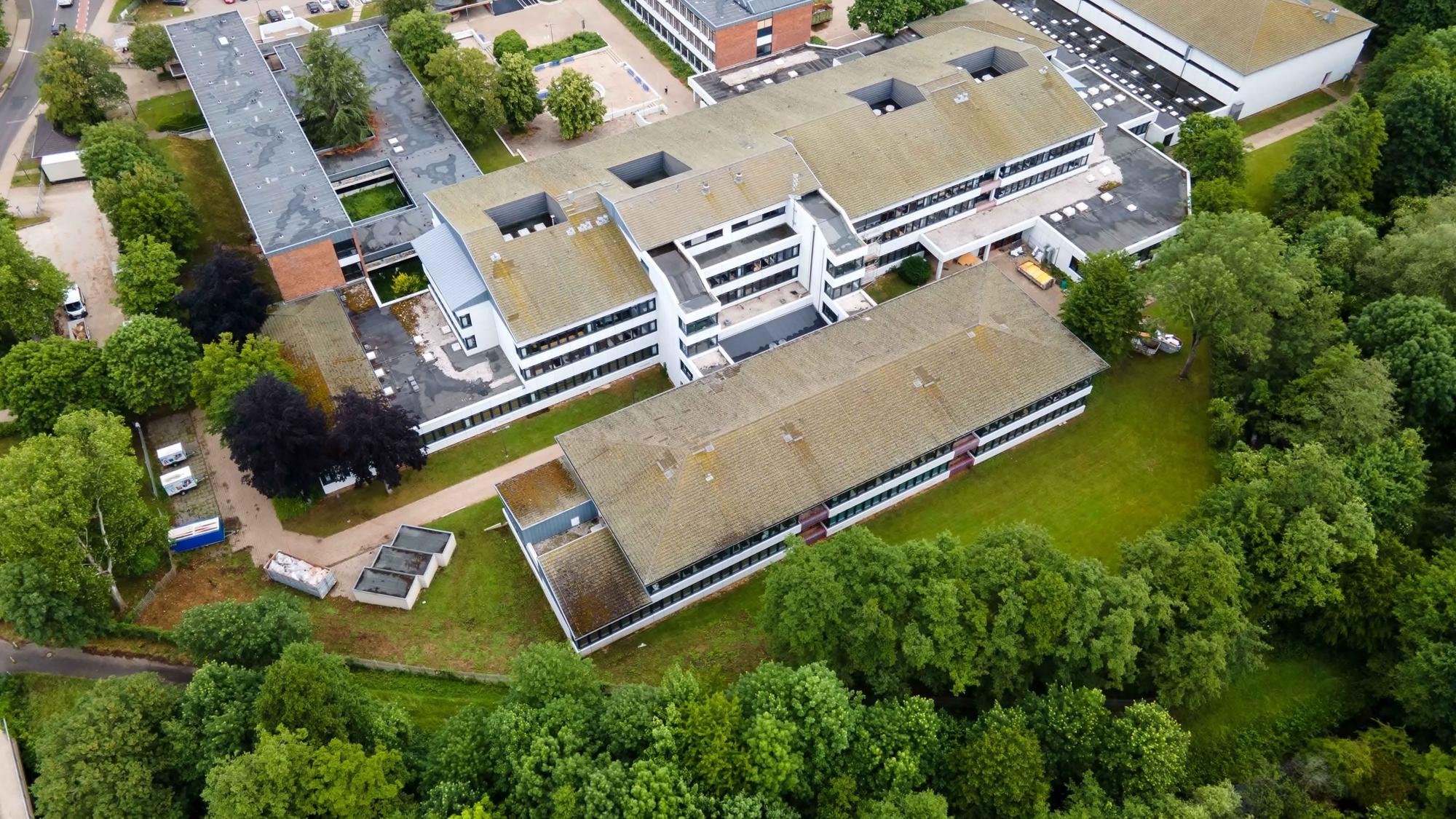 Das Luftbild zeigt die Berufsschule in Euskirchen.