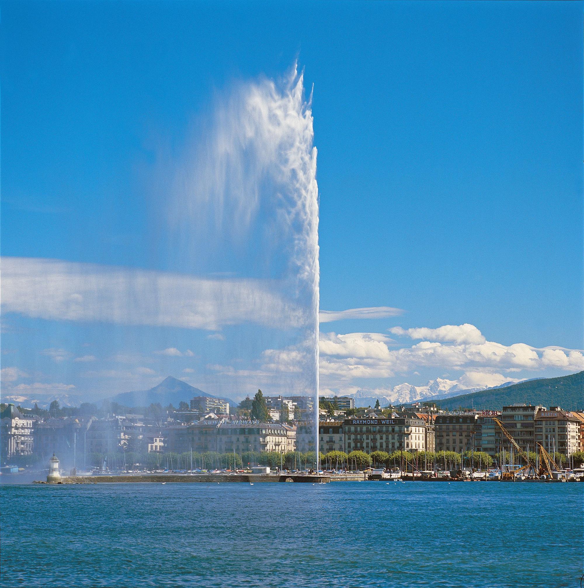 Der „Jet d'Eau“ ist eines der Wahrzeichen von Genf.