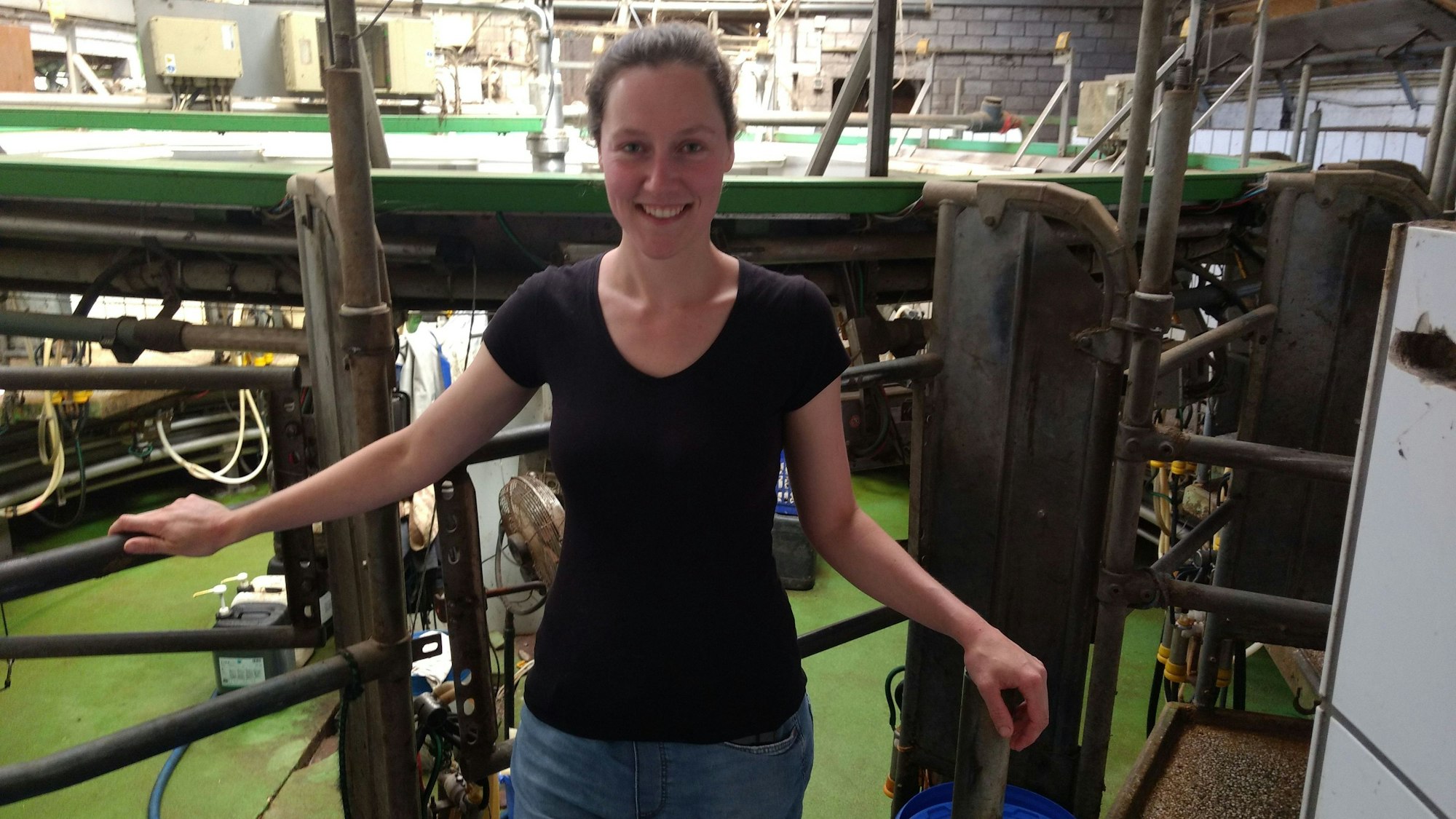 Isabelle Hielscher im Melkkarussell