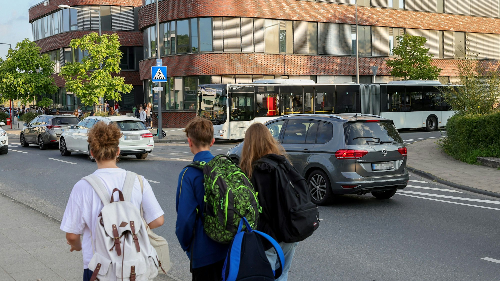 Bürogebäude Snake – ein Interimsgebäude für neue Gesamtschulen und künftiger Standort der Gesamtschule Vogelsang.