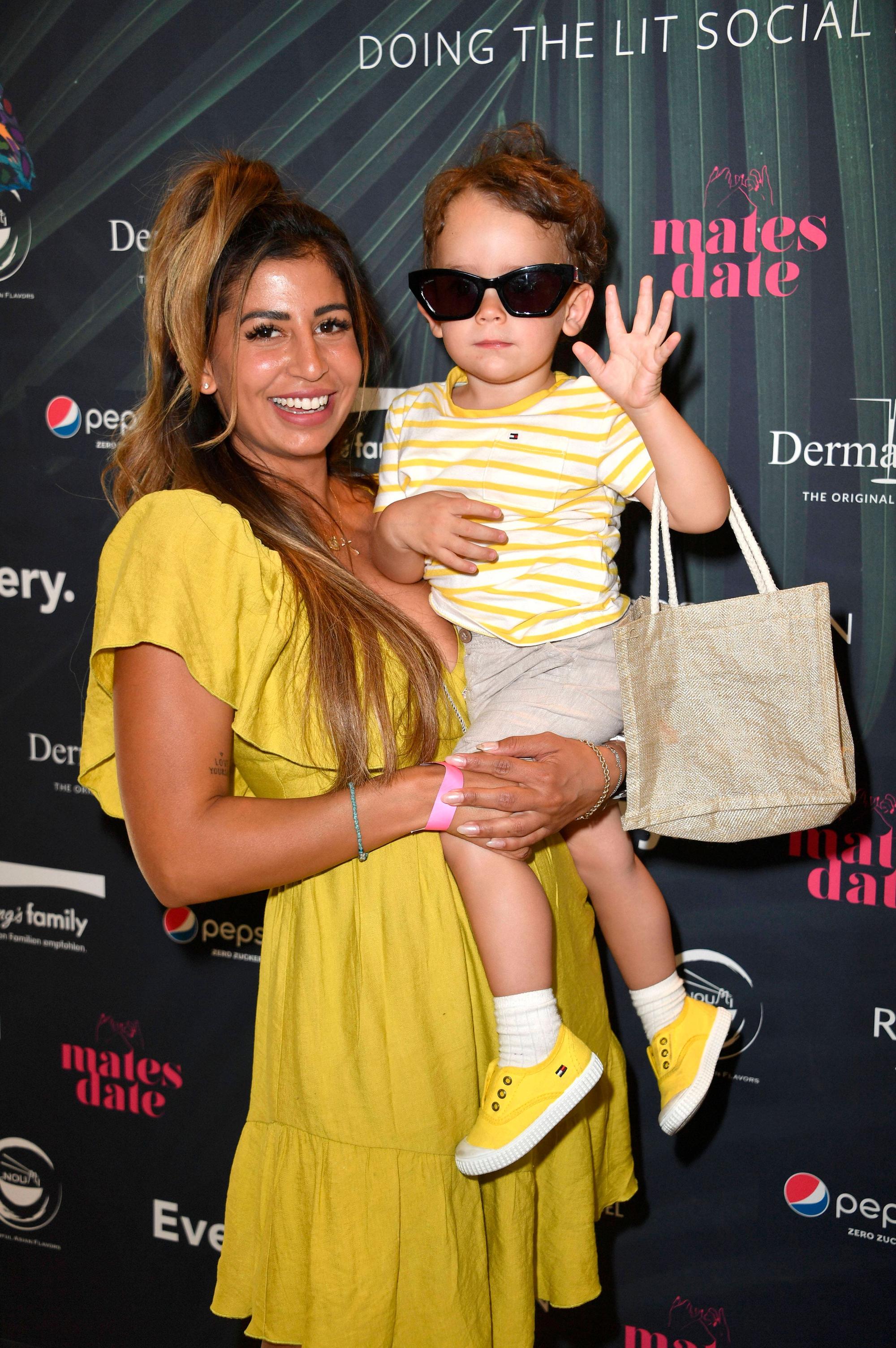 Eva Benetatou mit Sohn George beim Mates Date Influencer Event auf der Berlin Fashion Week