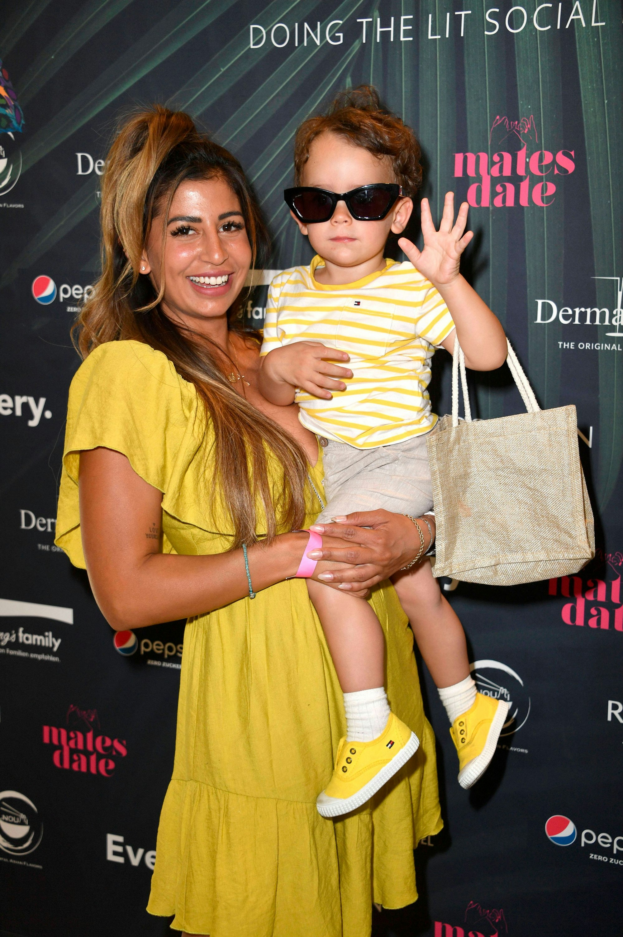 Eva Benetatou mit Sohn George beim Mates Date Influencer Event auf der Berlin Fashion Week